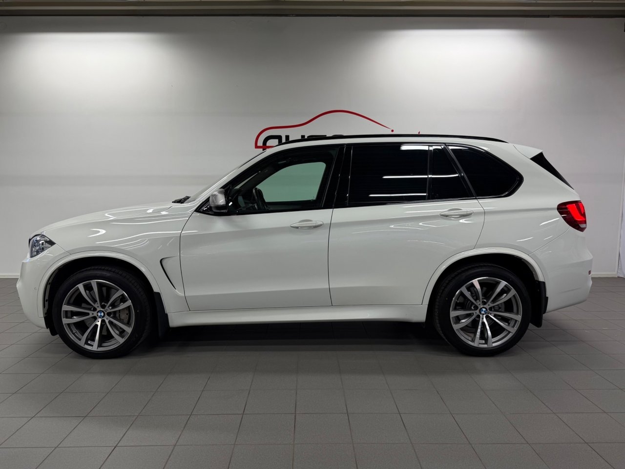 BMW X5 M M50d 381hk M Sport 2017, kuva 3/25