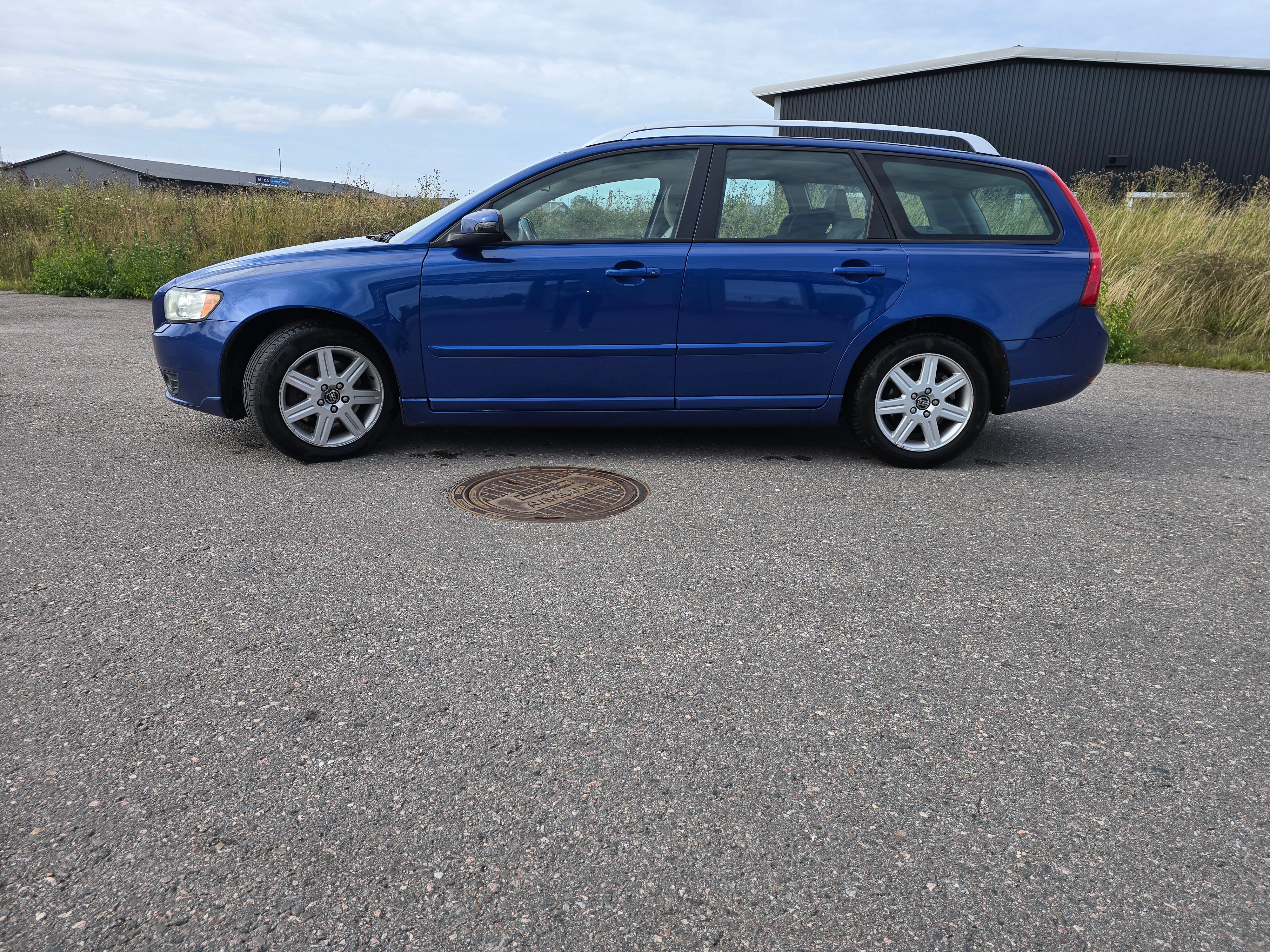Volvo V50 2.0D Manuell 2008, bild 2/6