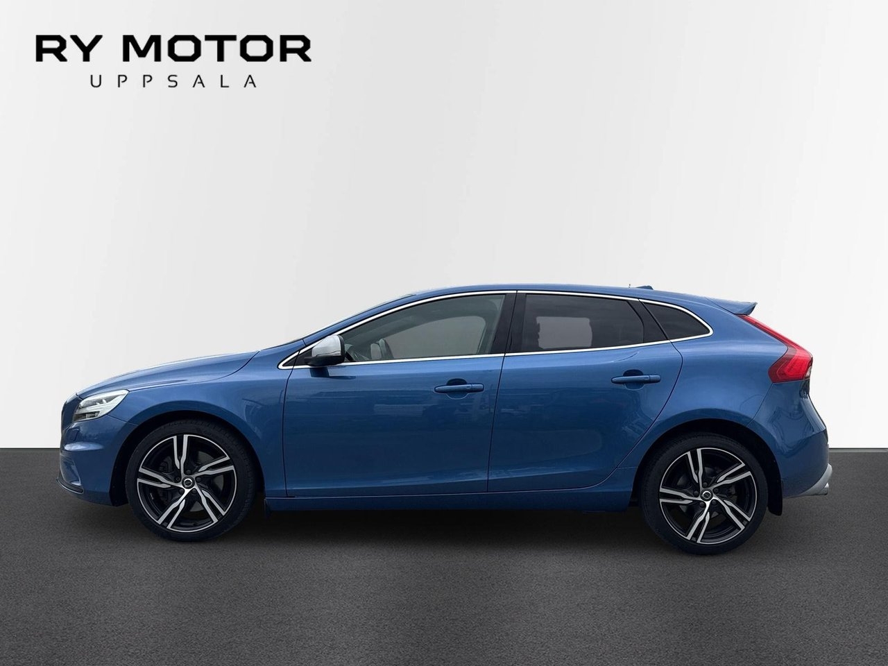 Volvo V40 T3 Geartronic 152hk 2019, bild 2/10