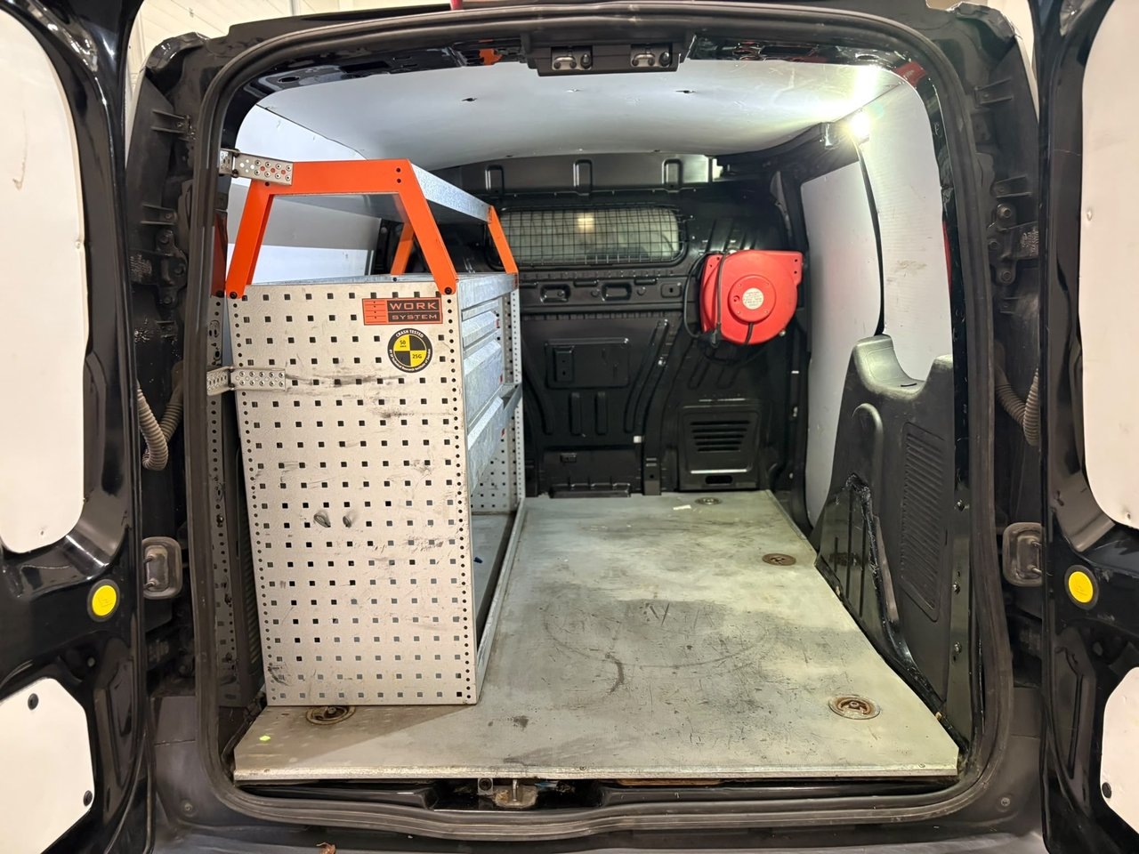Ford Transit Connect 2017, bild 6/10
