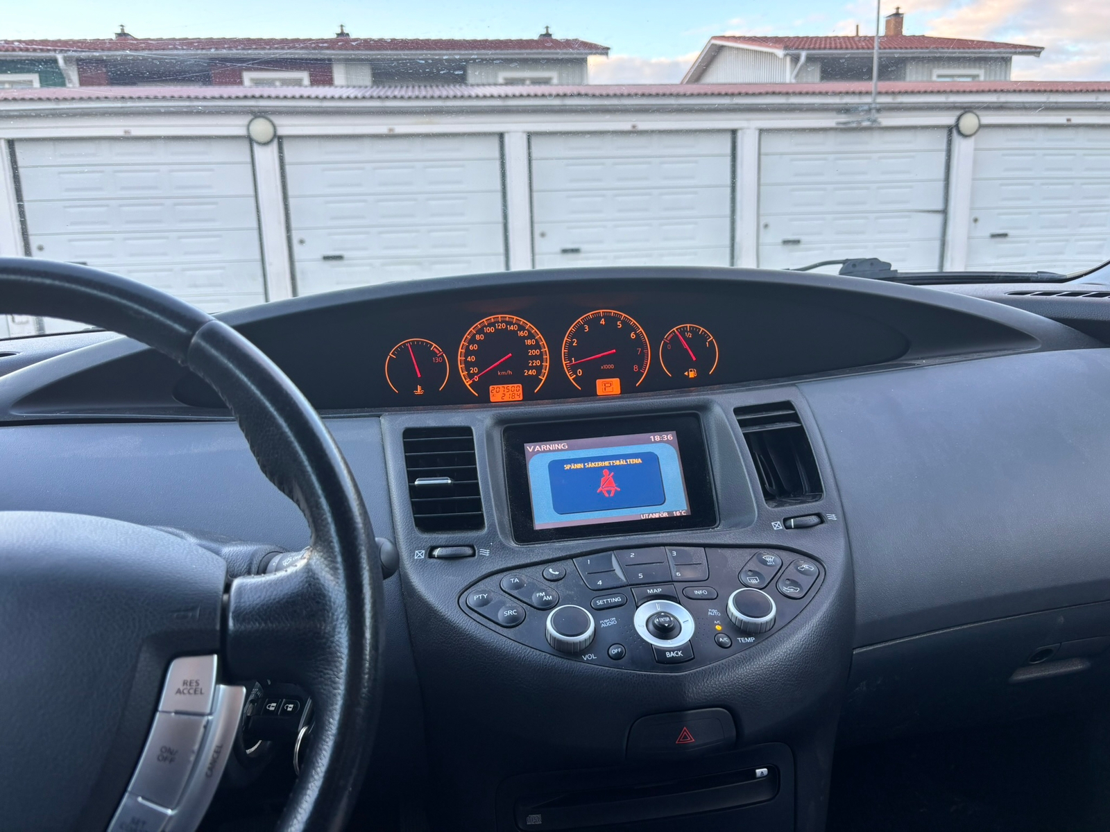 Nissan Primera Traveller 2.0 CVT 2004, bild 4/6