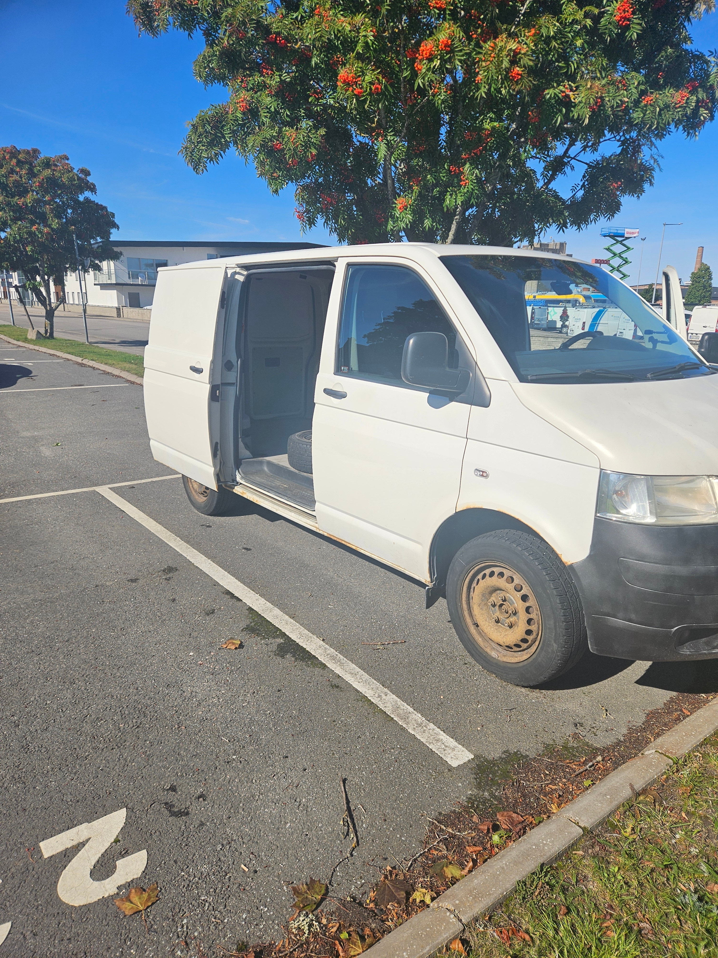 Volkswagen Transporter 2009, bild 3/7