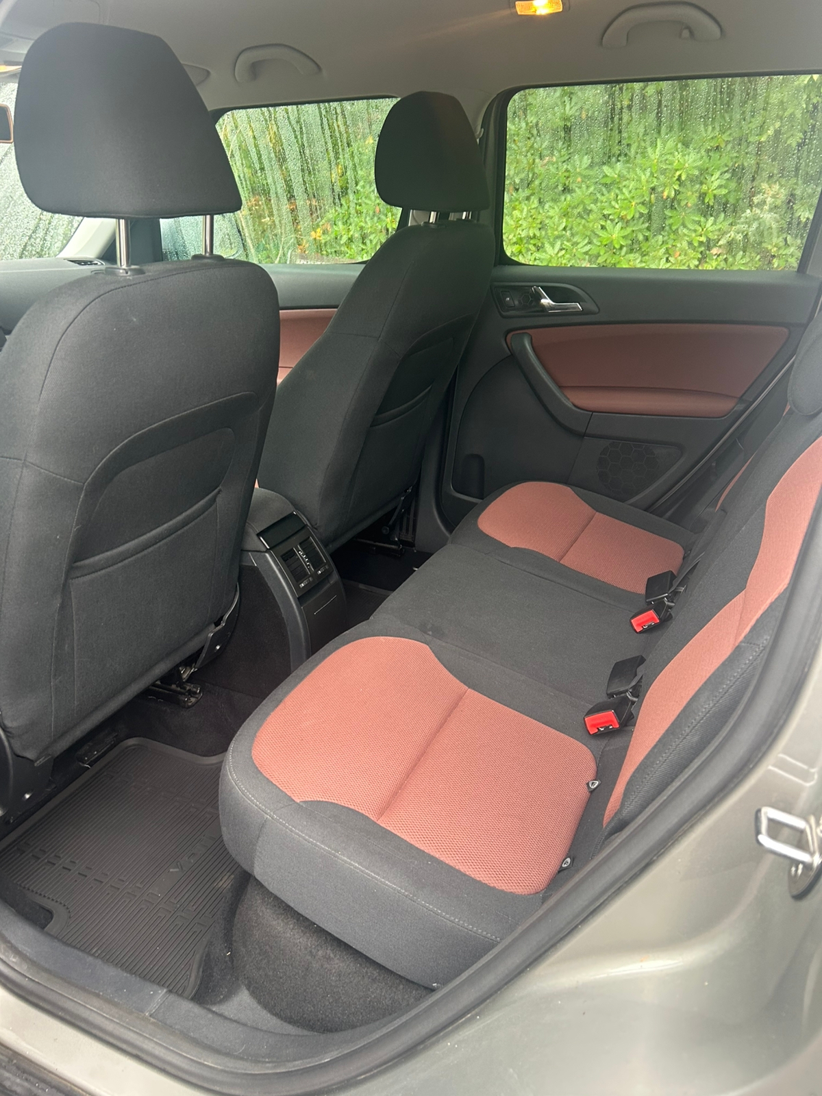 Skoda Yeti Outdoor 2.0 TDI 4x4 Manuell 2015, photo 4/4