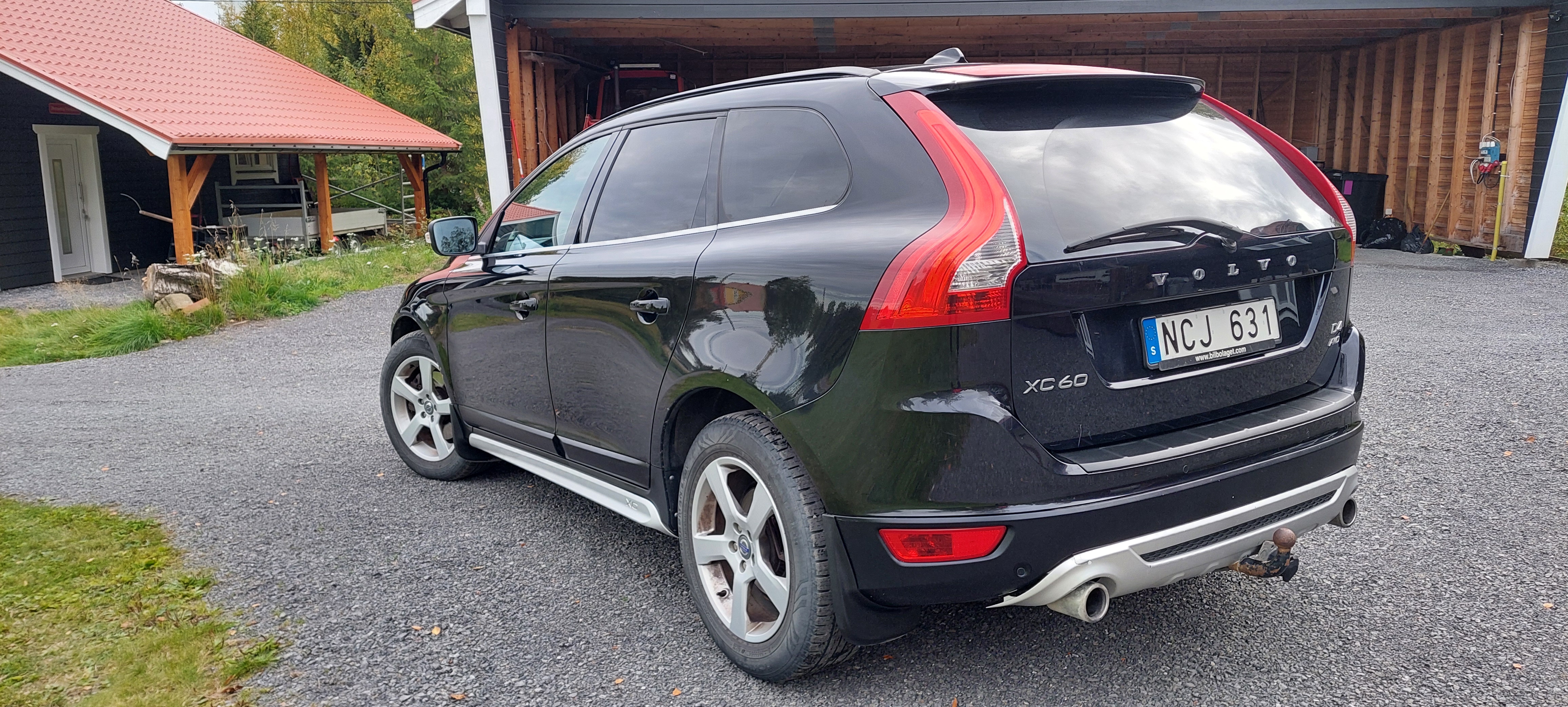 Volvo XC60 D4 AWD Geartronic R-Design 2013, bild 2/10