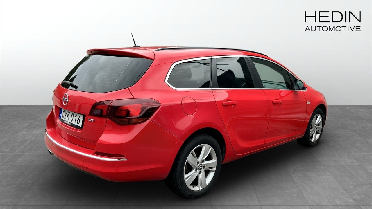 Opel Astra SPORTS TOURER 2014, kuva 2/8