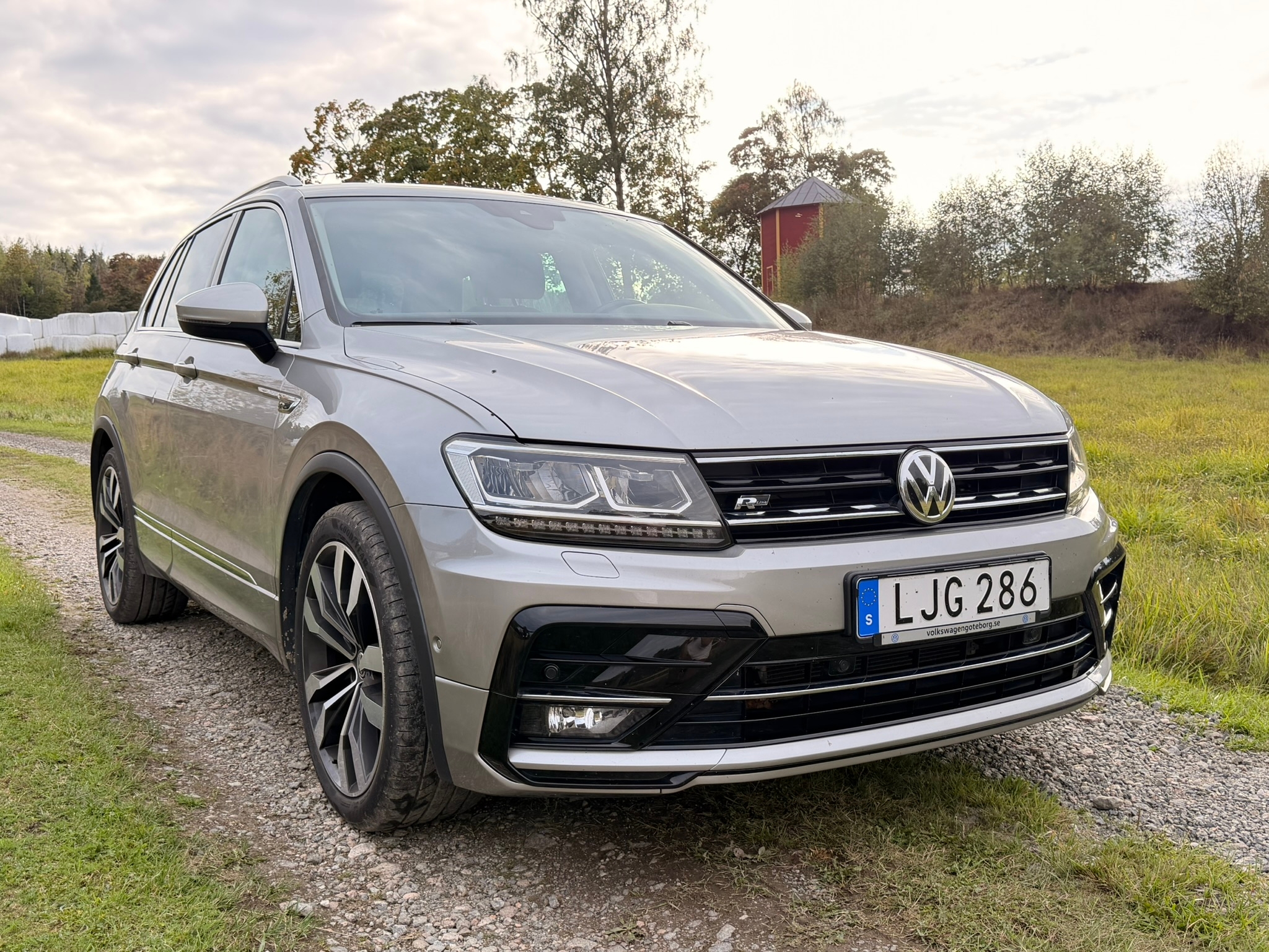 Volkswagen Tiguan 2018, bild 6/10