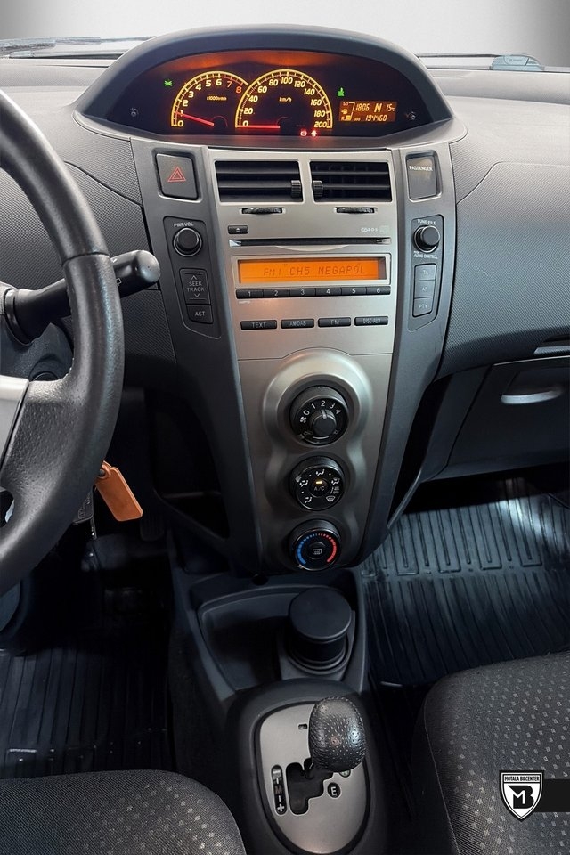 Toyota Yaris 2011, bild 5/13