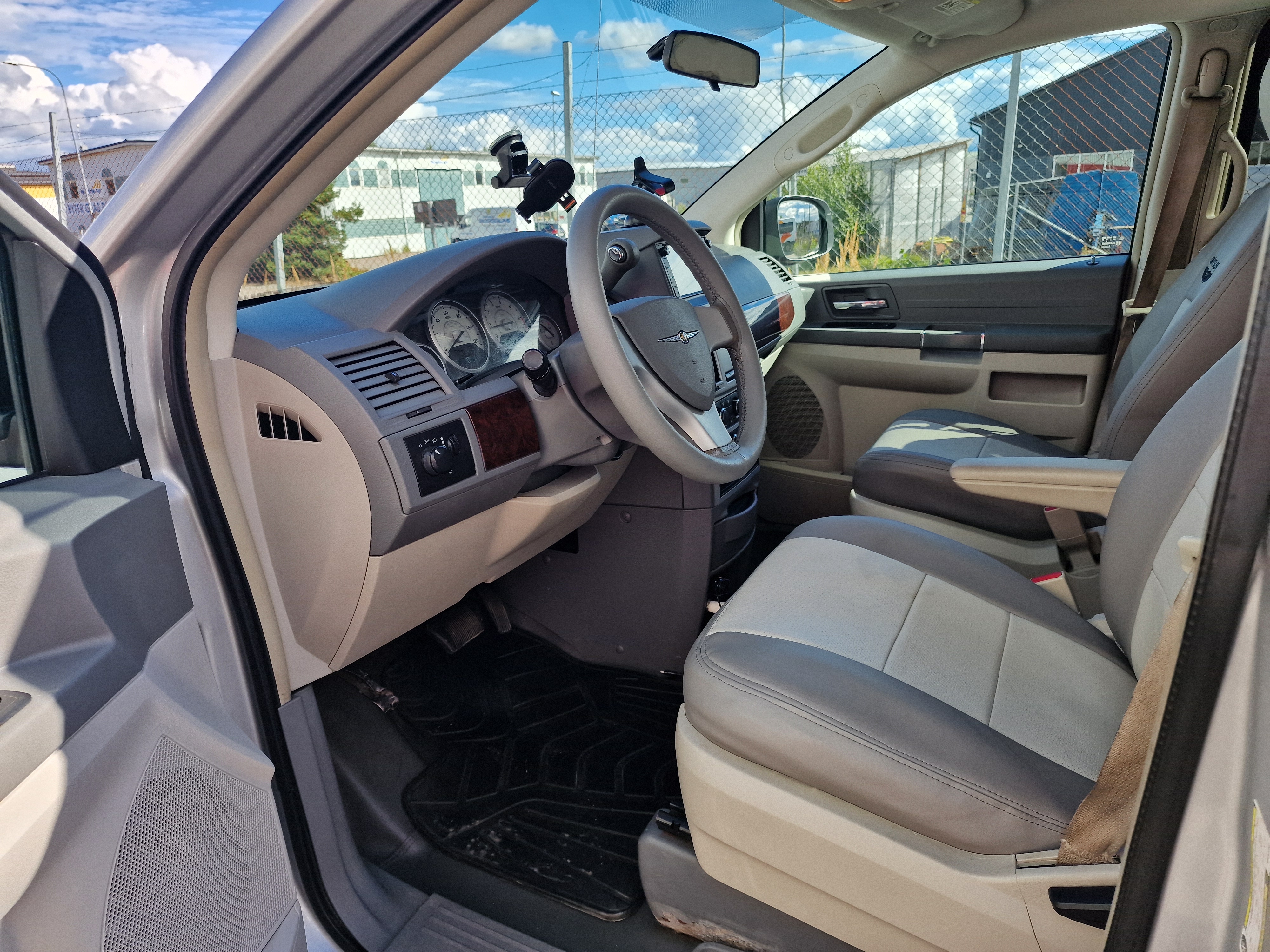 Chrysler Town & Country 2009, bild 6/10