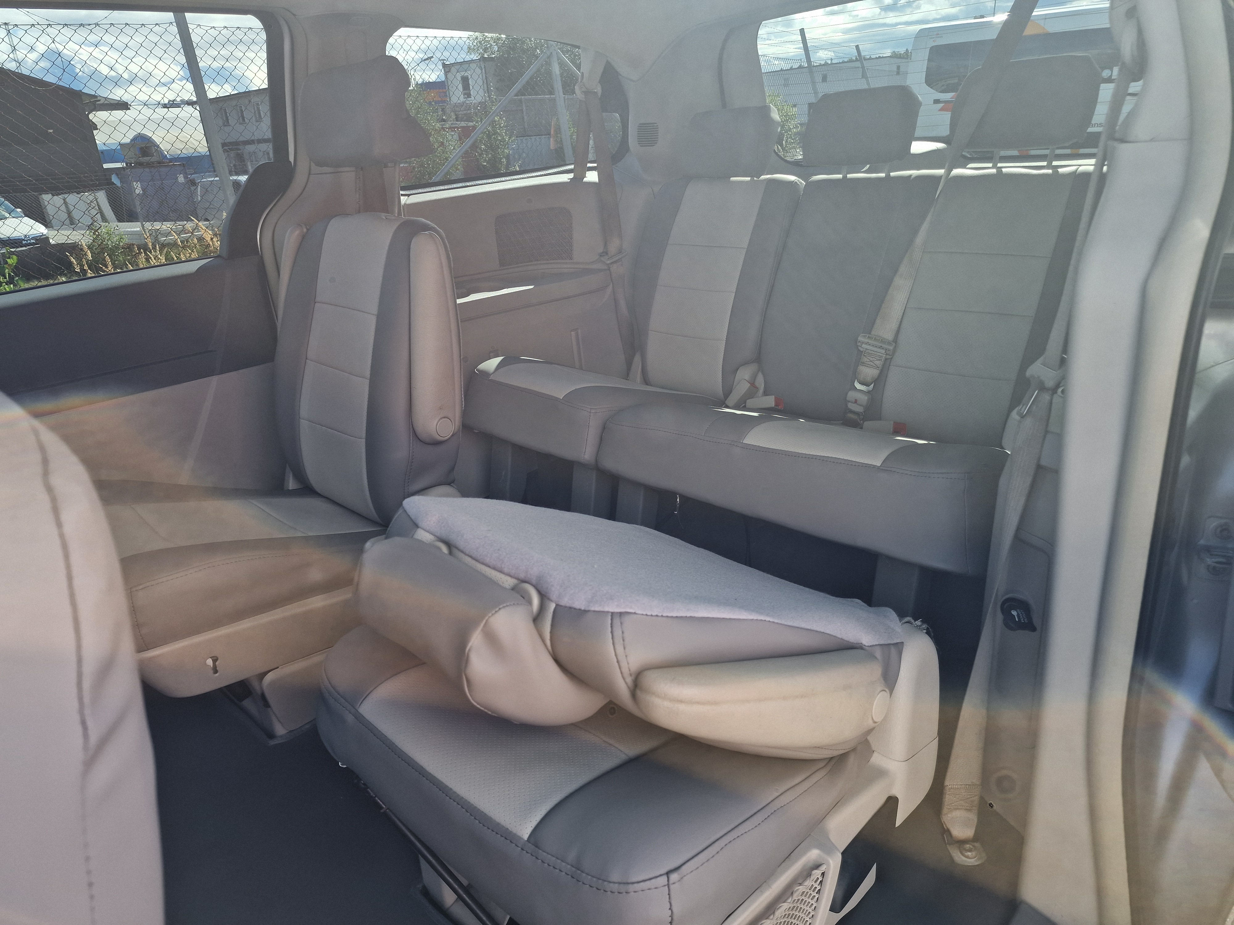 Chrysler Town & Country 2009, bild 5/10