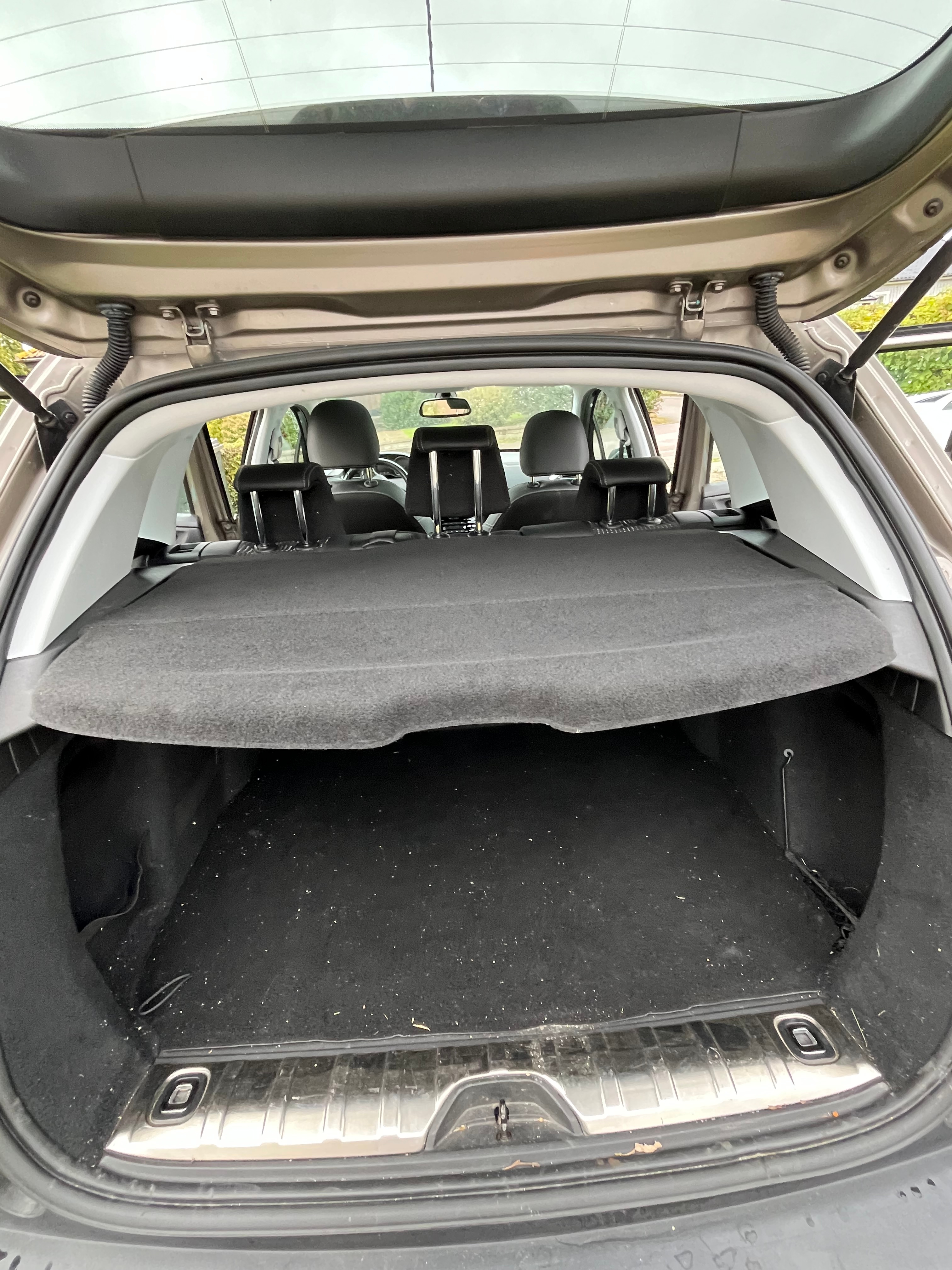 Peugeot 2008 1.2 PureTech 110 Manuell 2016, bild 6/6