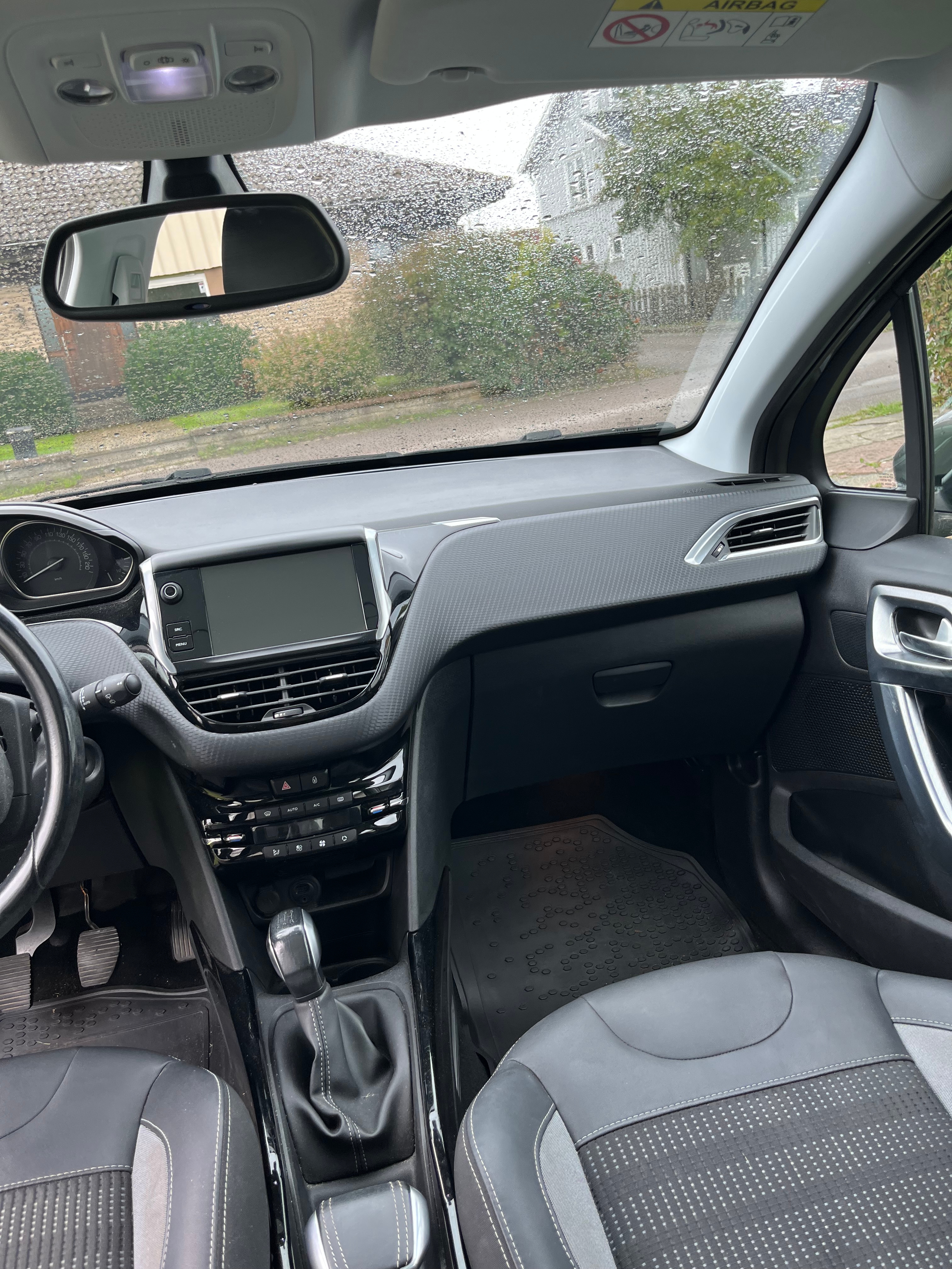 Peugeot 2008 1.2 PureTech 110 Manuell 2016, bild 5/6