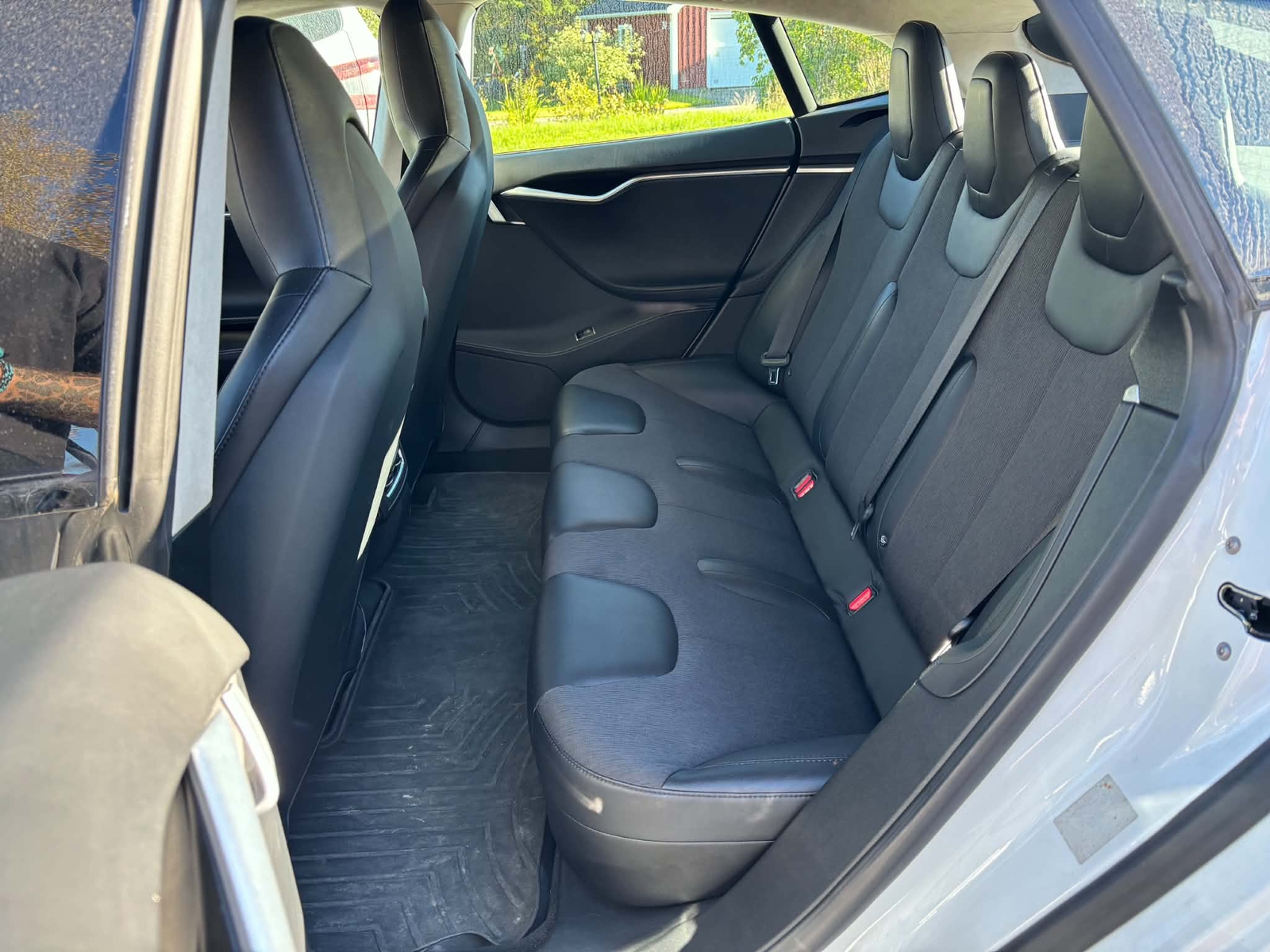 Tesla Model S 85D 2016, bild 5/6