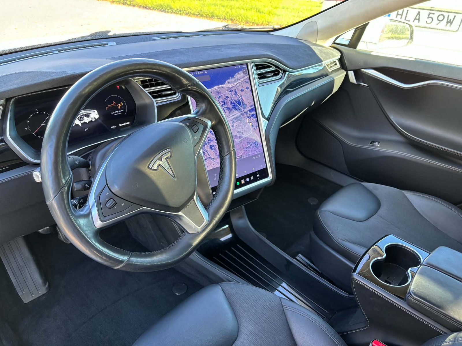 Tesla Model S 85D 2016, bild 3/6