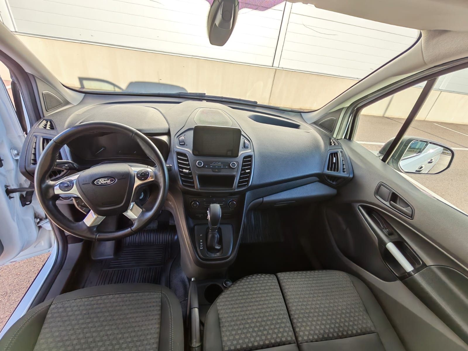 Ford Transit Connect 2019, bild 4/7