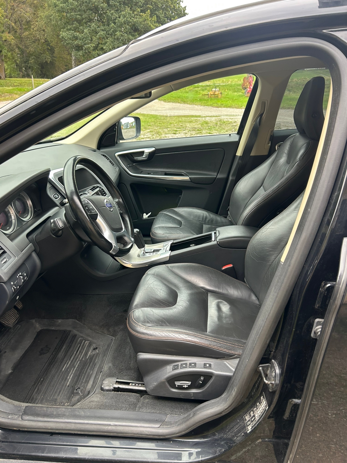 Volvo XC60 D5 AWD Geartronic 2012, bild 7/9
