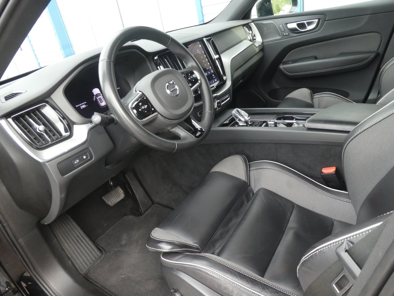 Volvo XC60 2024, bild 4/10