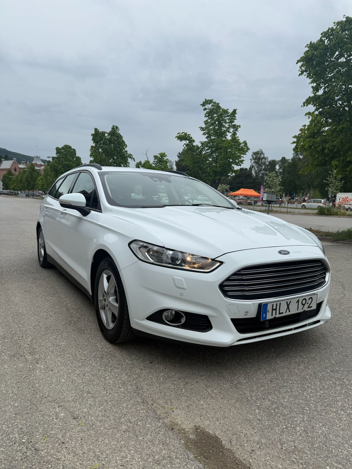 Ford Mondeo Kombi 2.0 TDCi Powershift 2017, bild 3/10