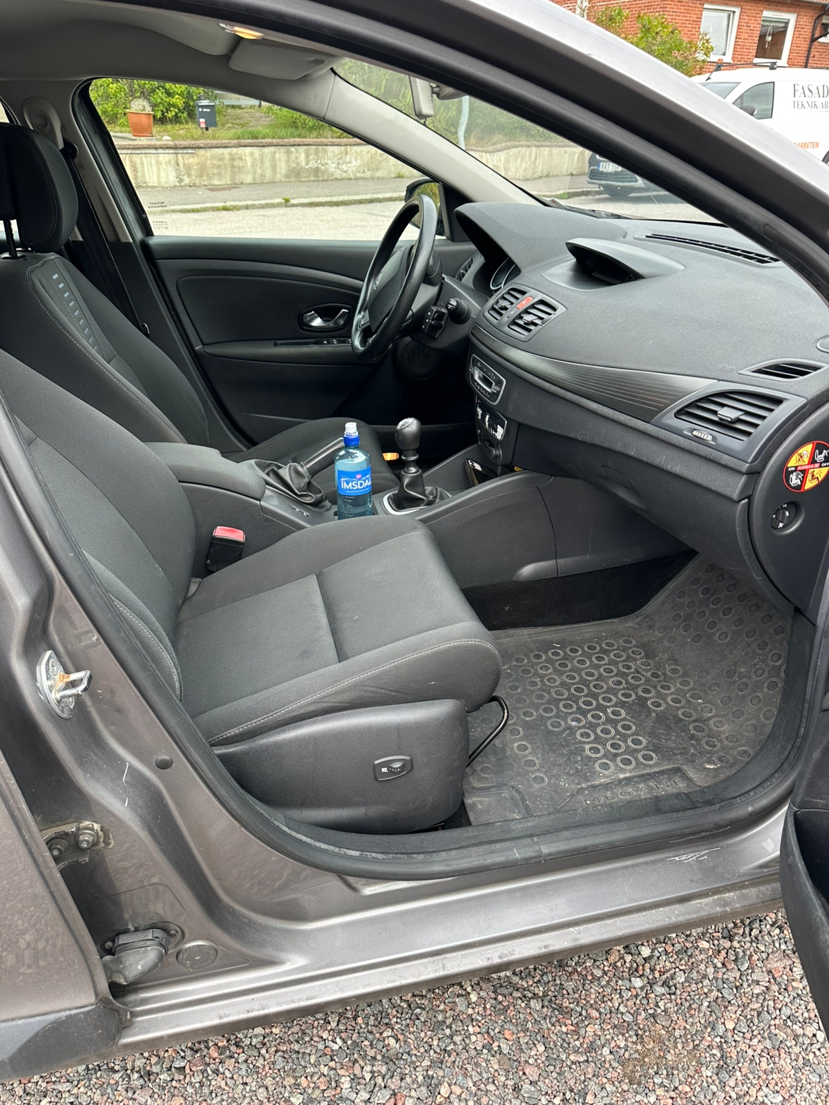 Renault Megane III 1.6 E85 Manuell 2011, bild 6/9