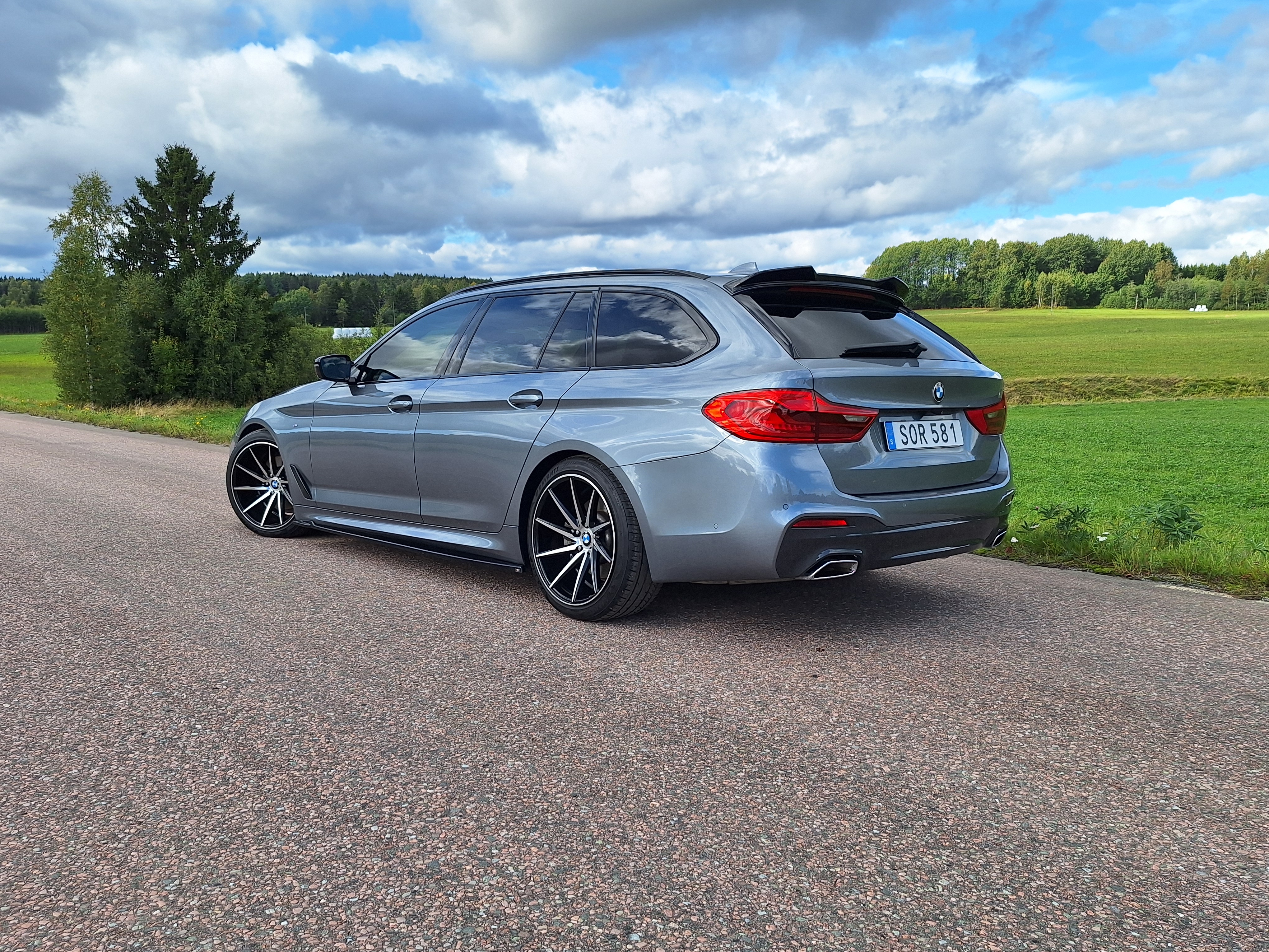BMW 520 d xDrive Touring Steptronic 2019, kuva 2/8