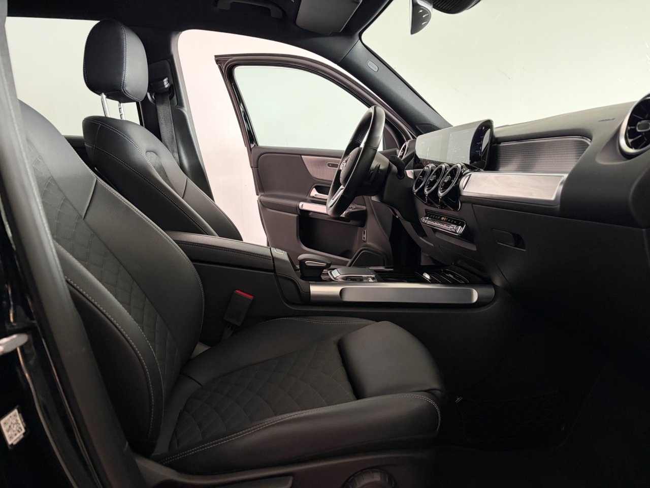 Mercedes-Benz GLB 2020, bild 7/13