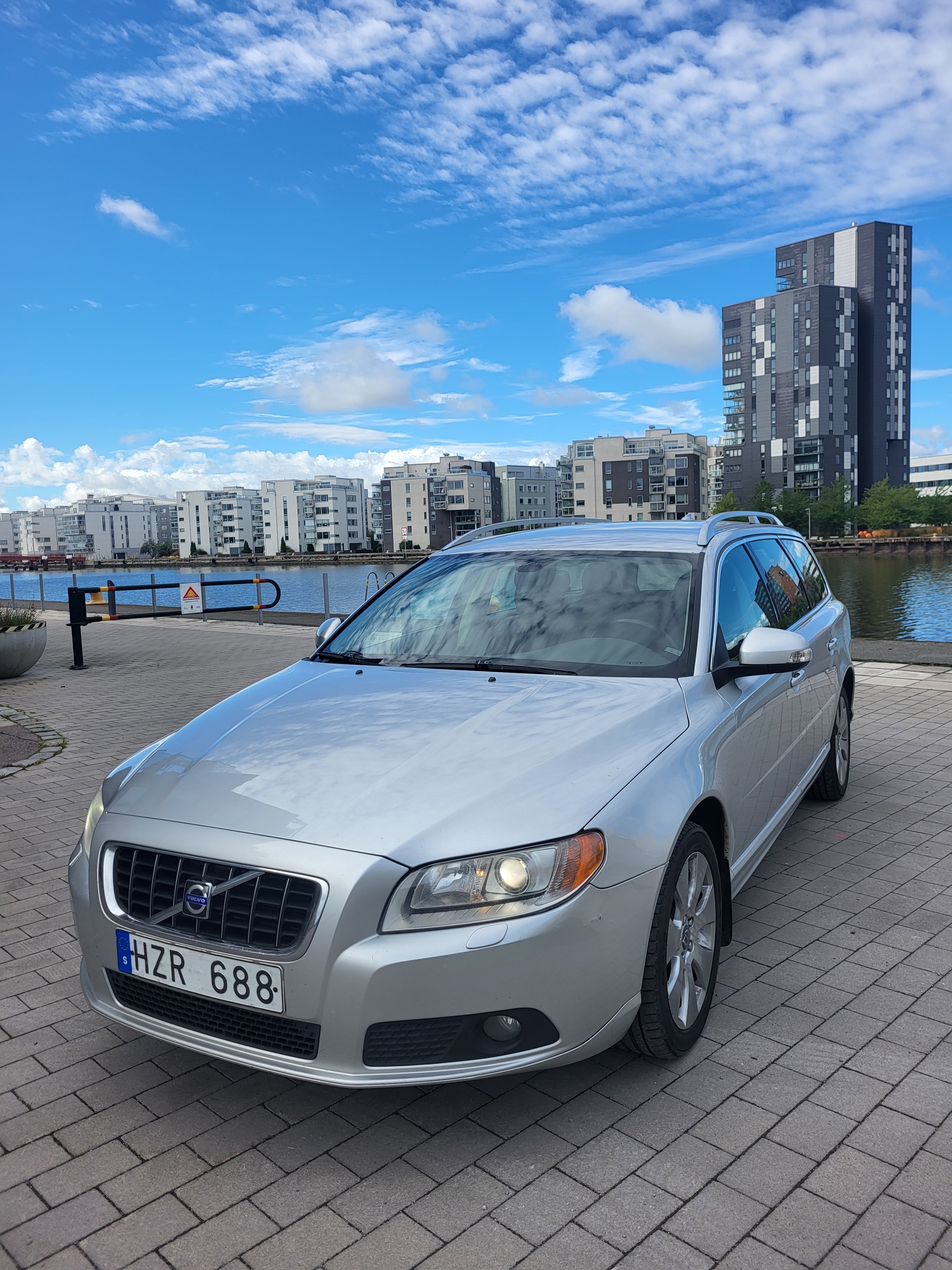 Volvo V70 2.4D Geartronic 2009, bild 4/6