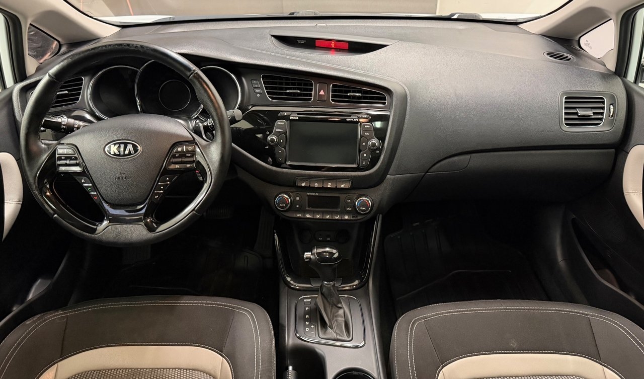 Kia Ceed cee'd_sw 1.6 CRDi EX Comfort 2015, bild 6/10
