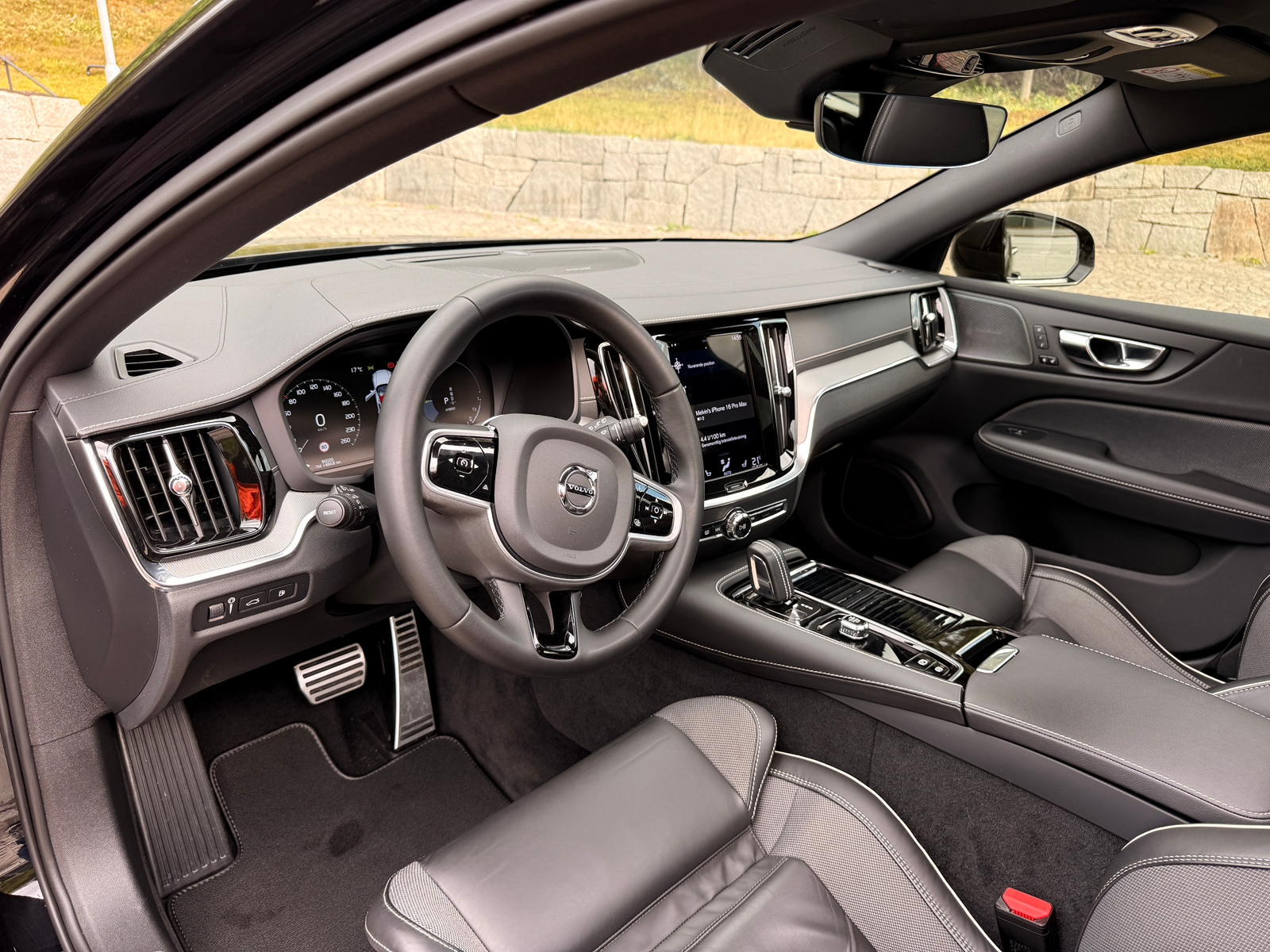 Volvo V60 Recharge T8 AWD Geartronic 2022, photo 6/9