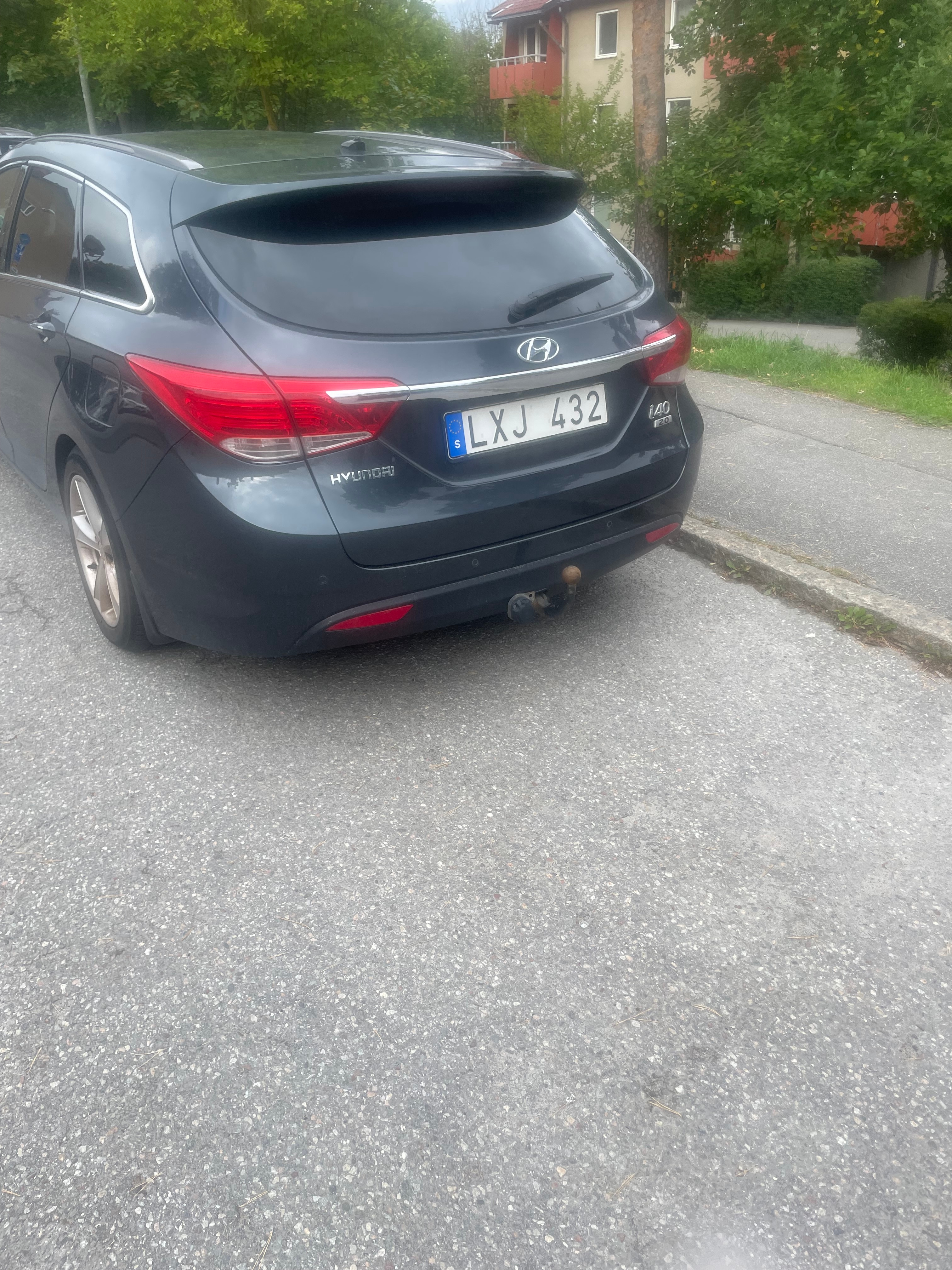 Hyundai i40 cw 2.0 GDI Manuell 2012, bild 2/4
