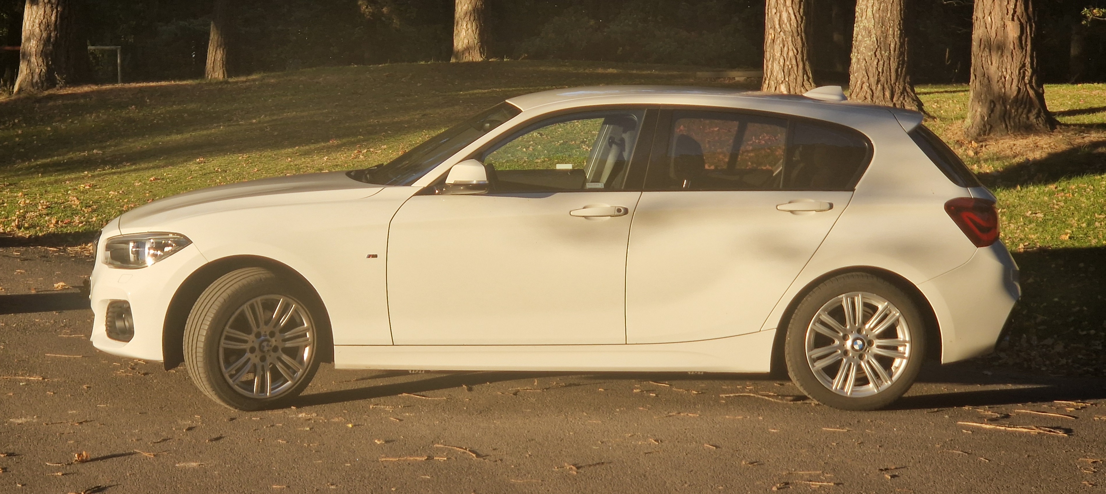 BMW 118 d xDrive 5-dörrars Manuell 2018, bild 3/14