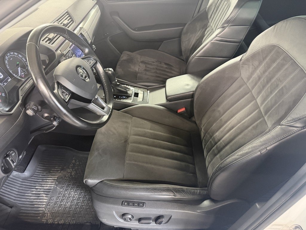 Skoda Superb 2017, bild 7/10