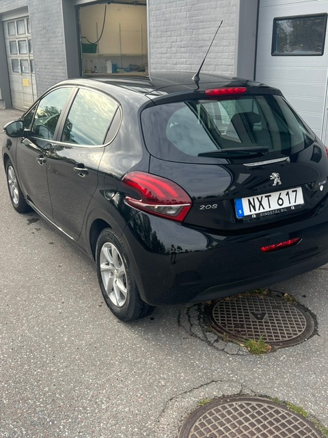 Peugeot 208 2015, photo 3/4