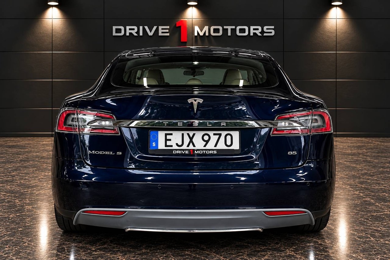 Tesla Model S 2014, kuva 6/10