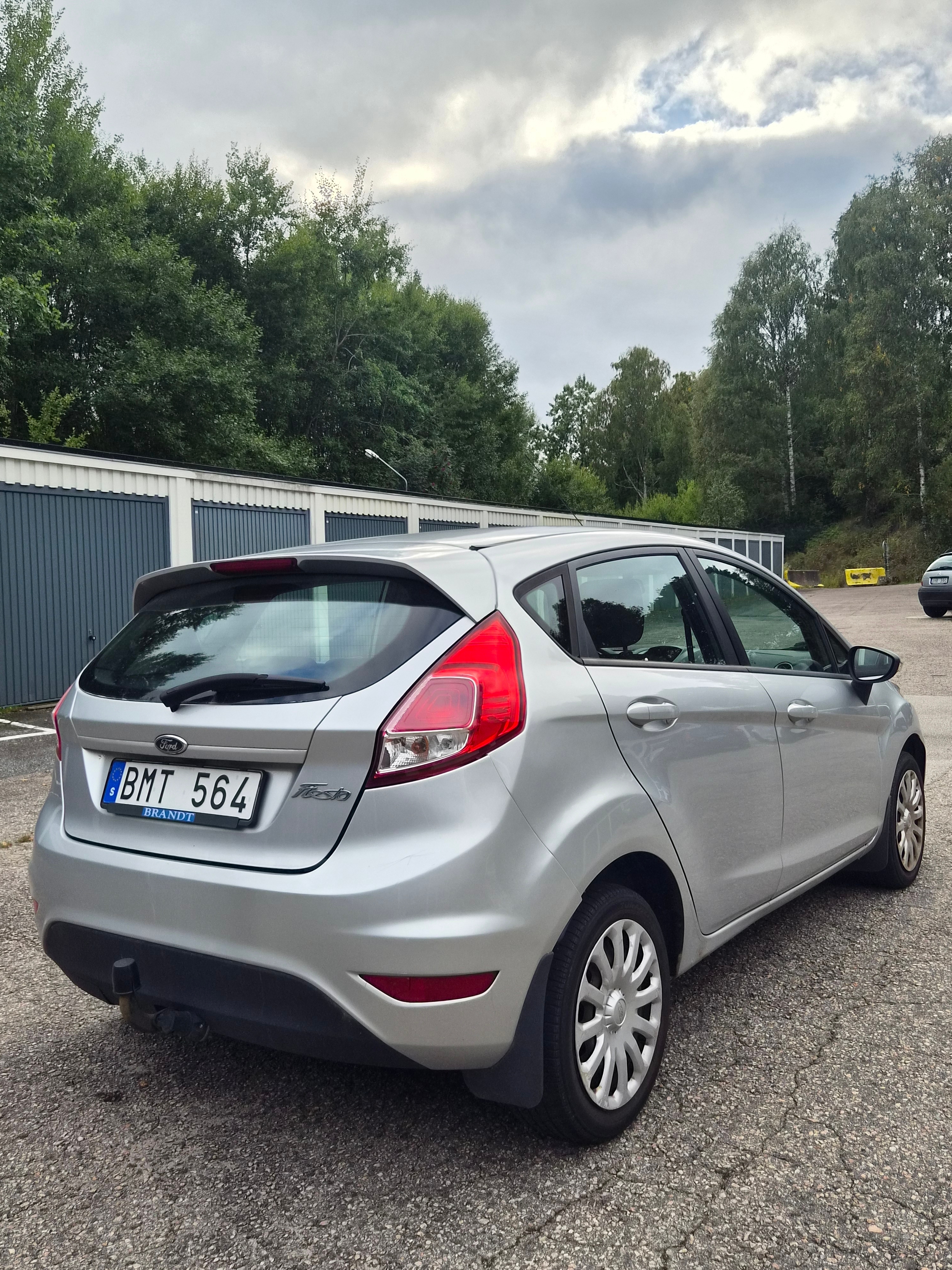 Ford Fiesta 5-dörrar 1.25 Manuell 2013, bild 3/6