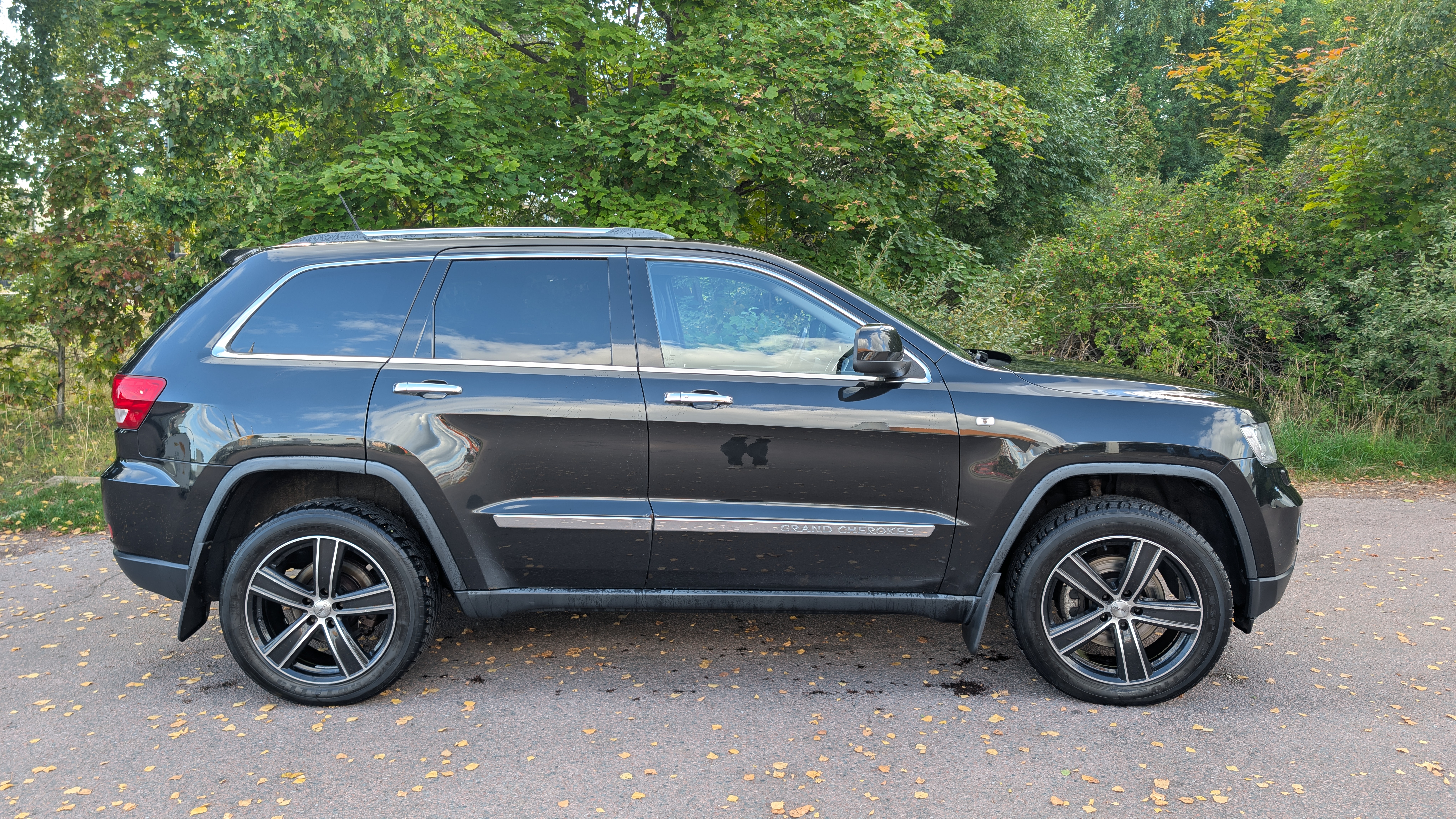 Jeep Grand Cherokee 2011, bild 2/10