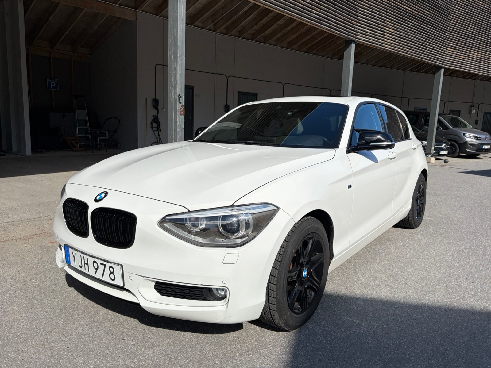 BMW 118 i 5-dörrars Steptronic 2012, bild 3/9