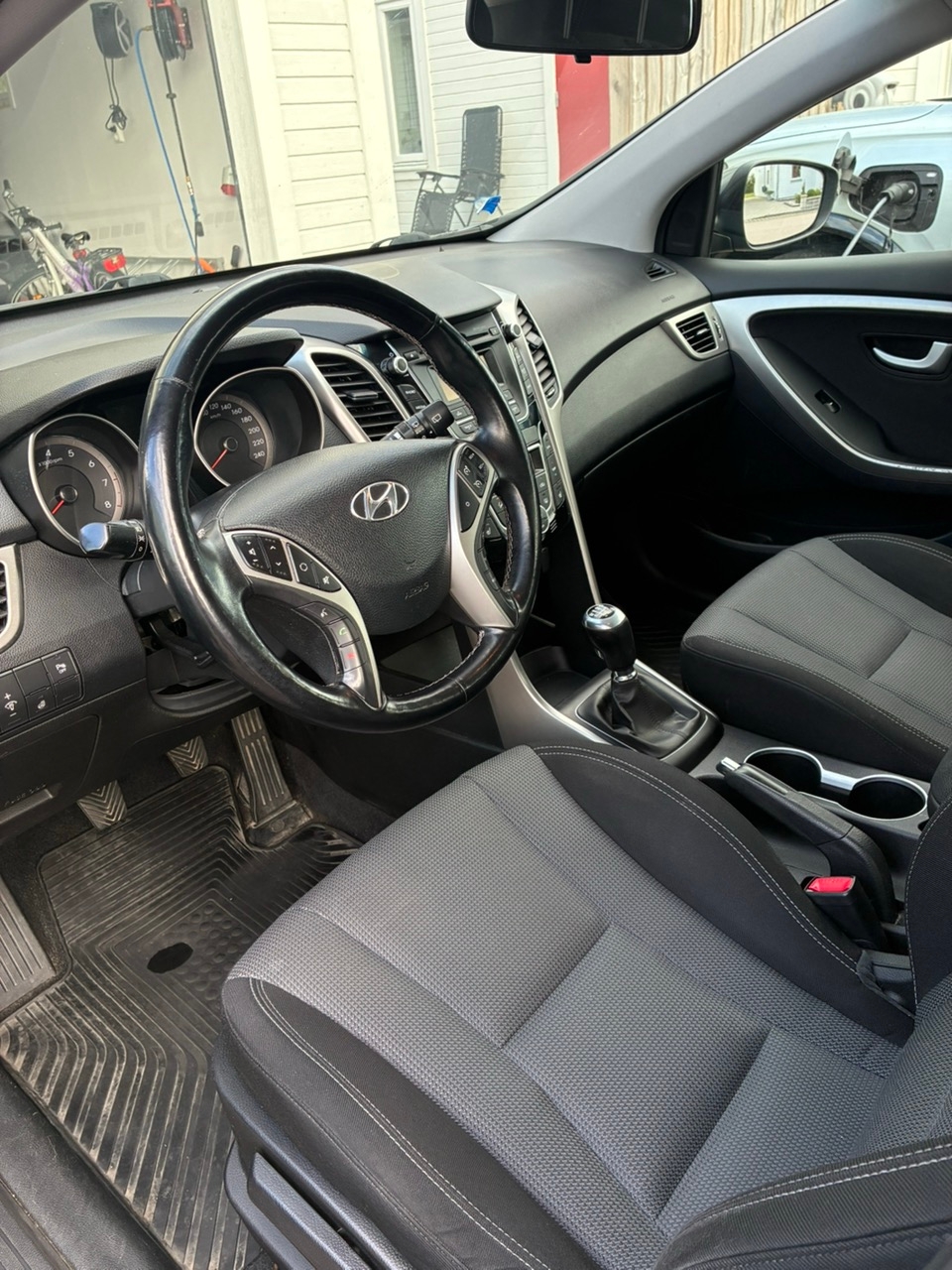 Hyundai i30 5-dörrar 1.6 GDI Manuell 2014, bild 5/7