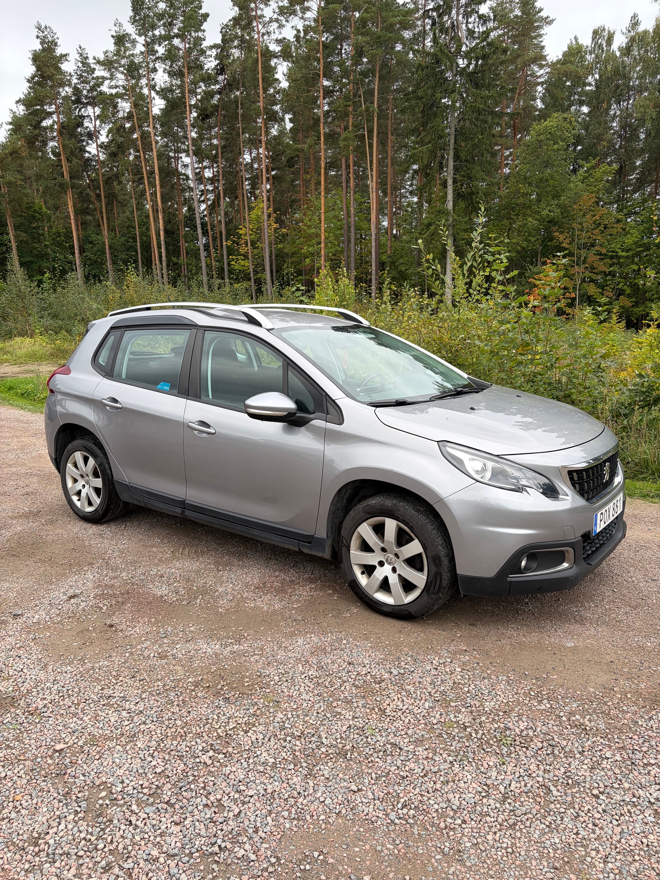 Peugeot 2008 1.2 PureTech 110 EAT 2017, bild 4/6