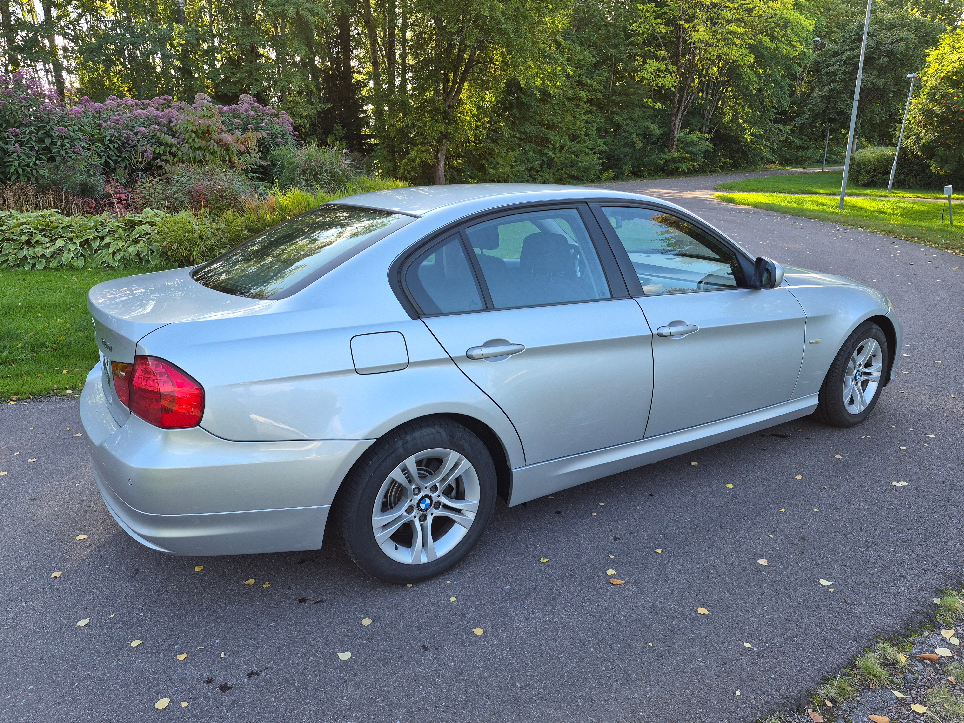 BMW 318 d Sedan Manuell 2012, bild 6/10