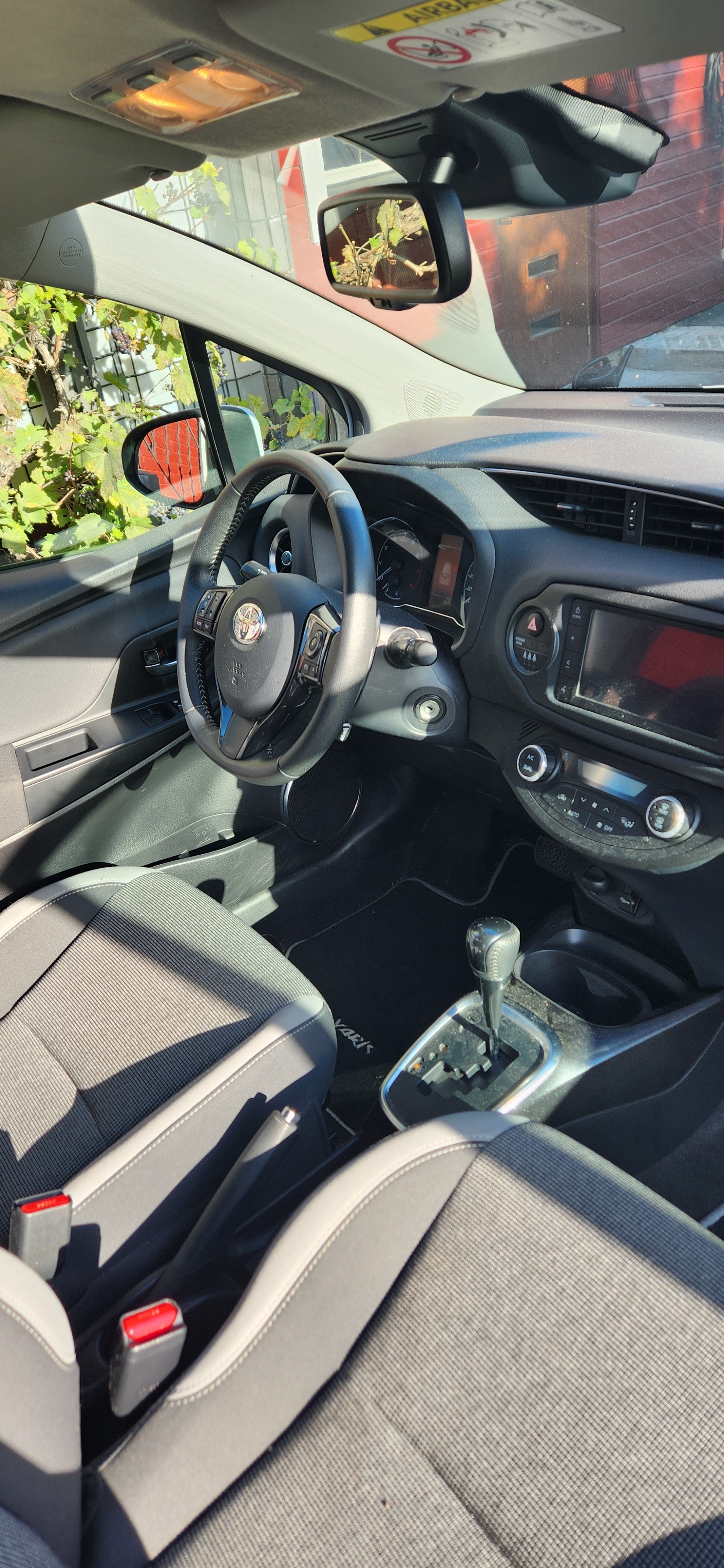 Toyota Yaris 2020, photo 4/6