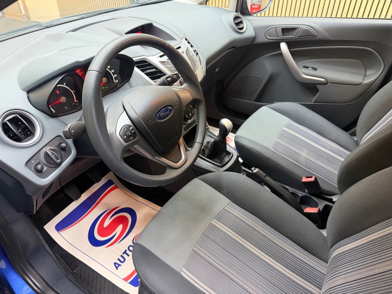 Ford Fiesta 2010, bild 7/10