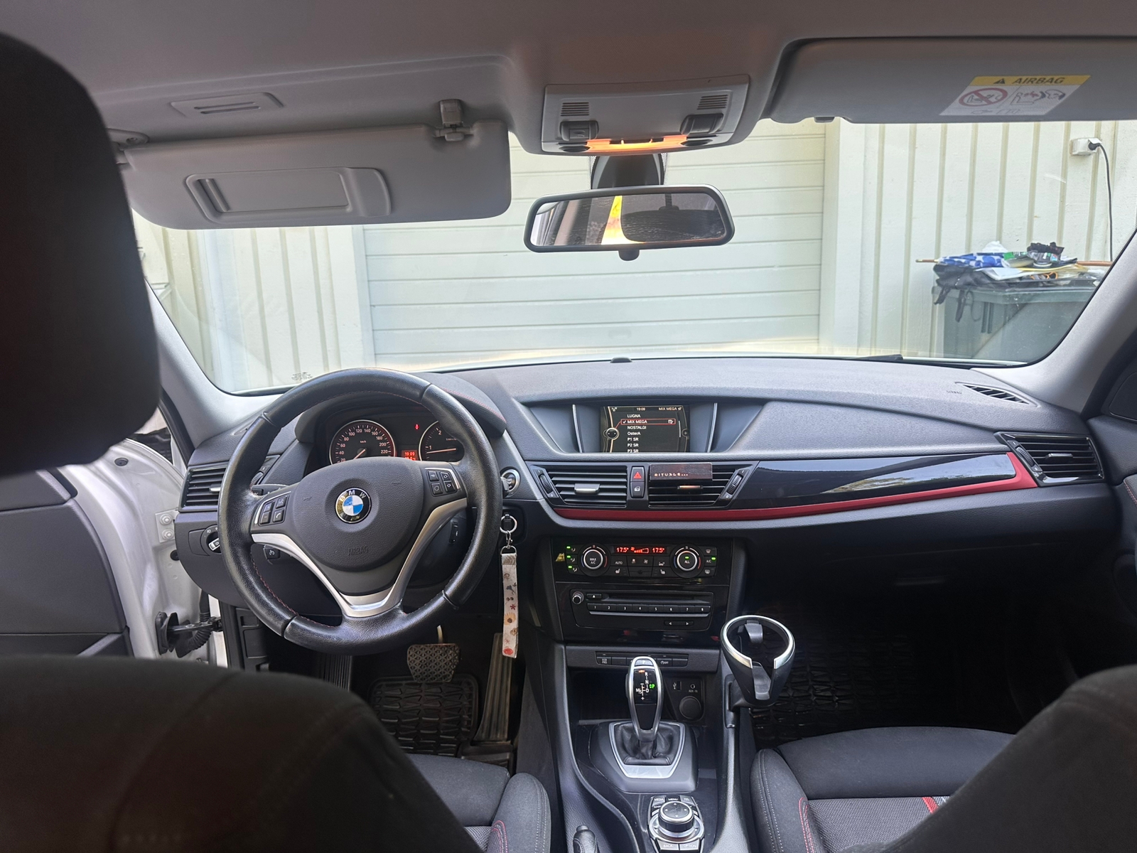 BMW X1 xDrive18d Steptronic 2014, bild 3/7