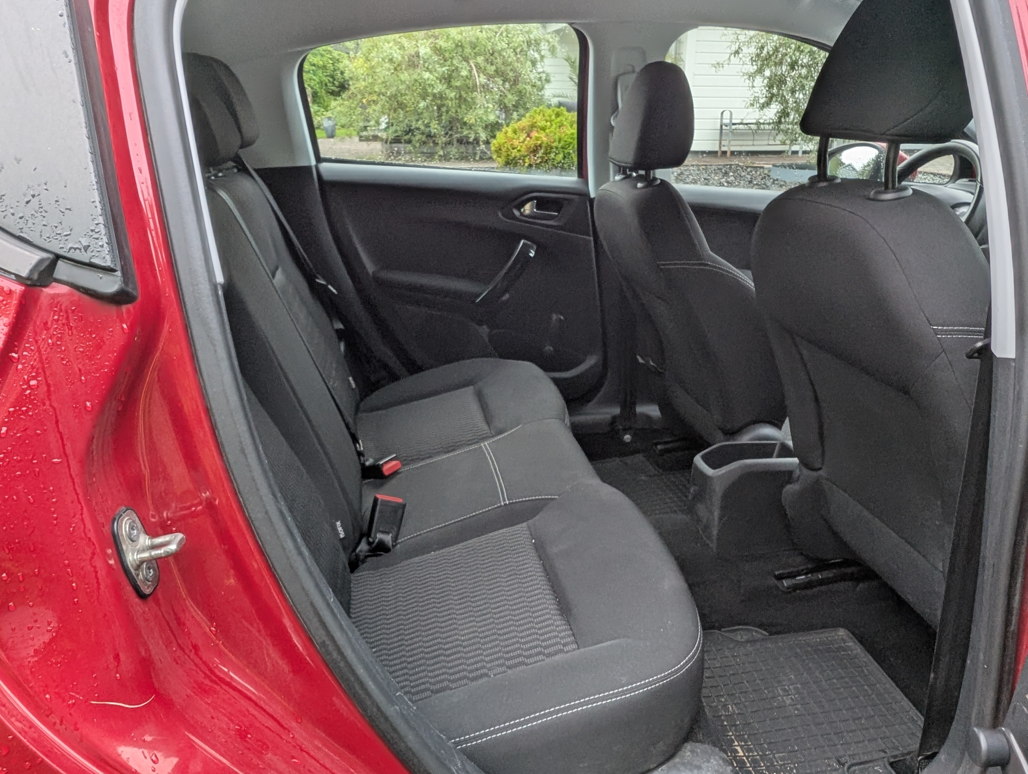 Peugeot 208 2015, bild 4/5