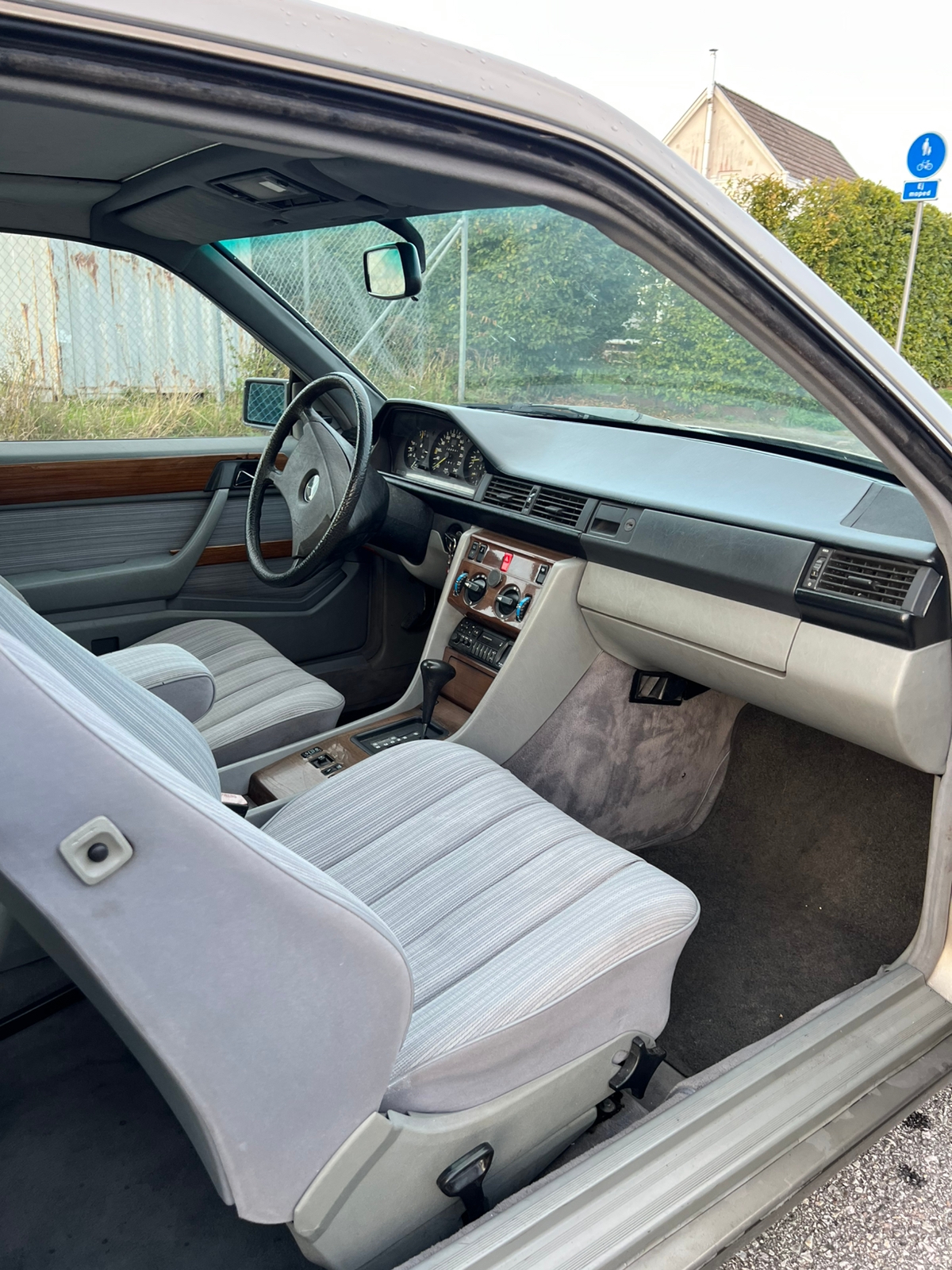 Mercedes-Benz 300 CE Coupé Automatisk 1988, bild 7/7