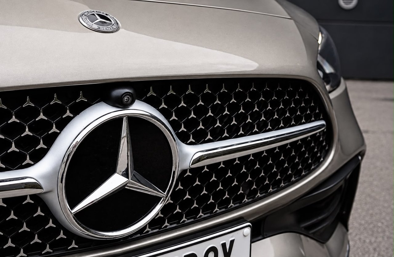 Mercedes-Benz C 220 d 9G-Tronic AMG Line 2024, bild 7/25