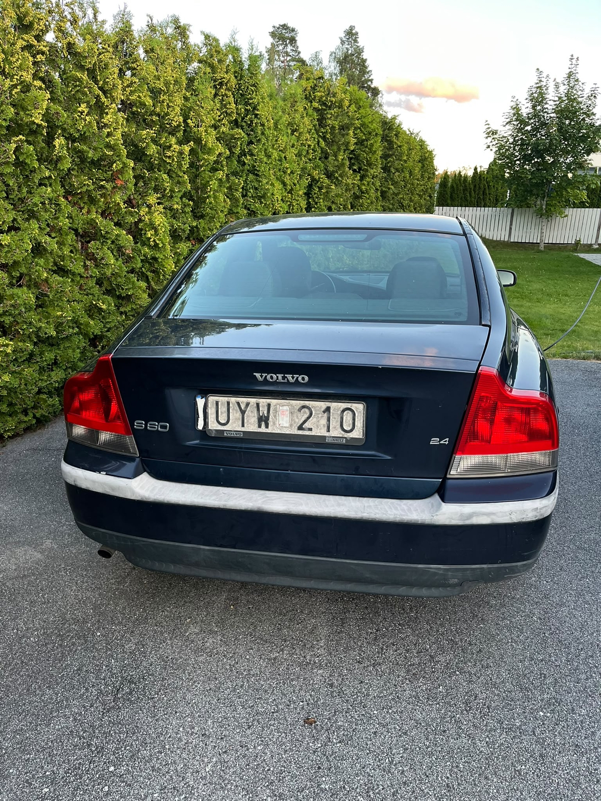 Volvo S60 2.4i Manuell 2004, bild 2/5