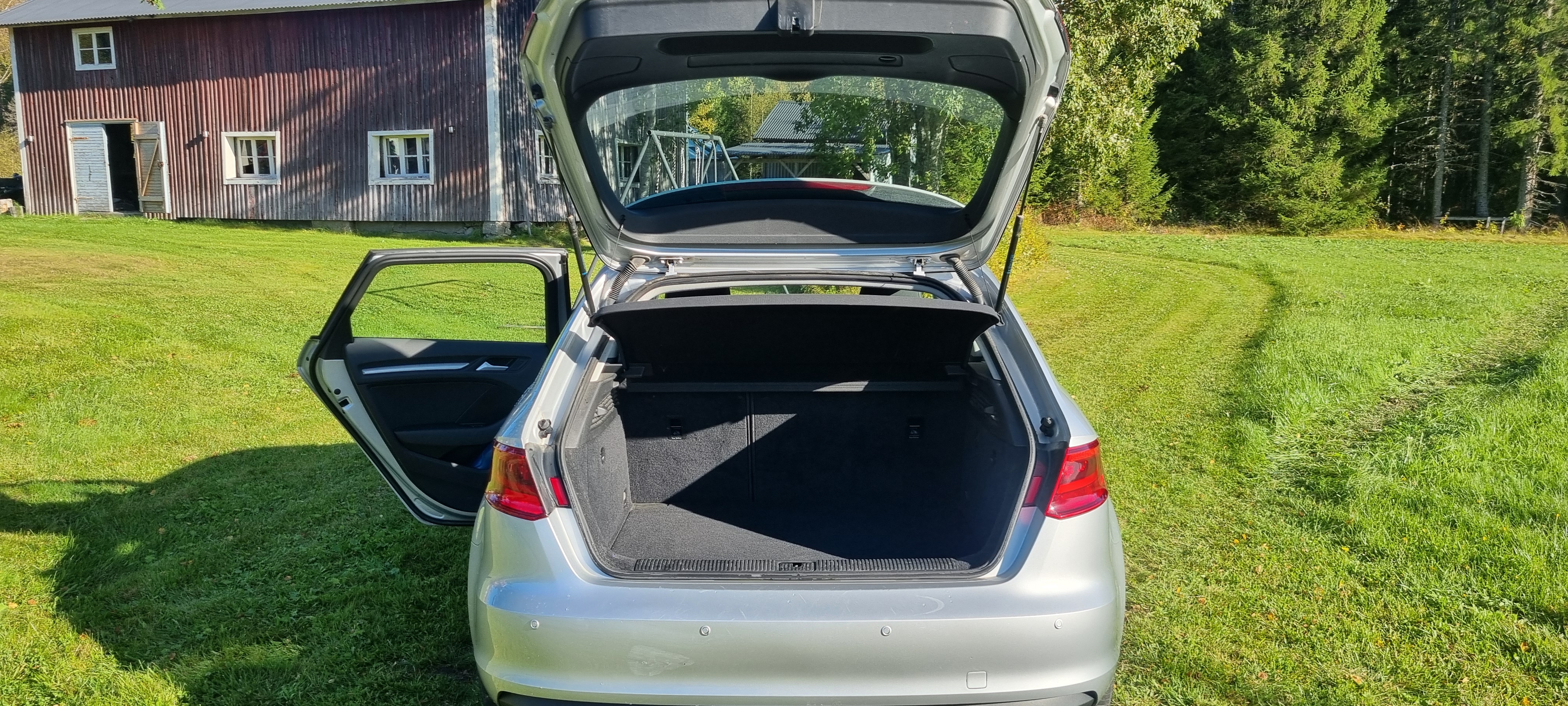 Audi A3 Sportback 1.6 TDI Manuell 2014, photo 6/6