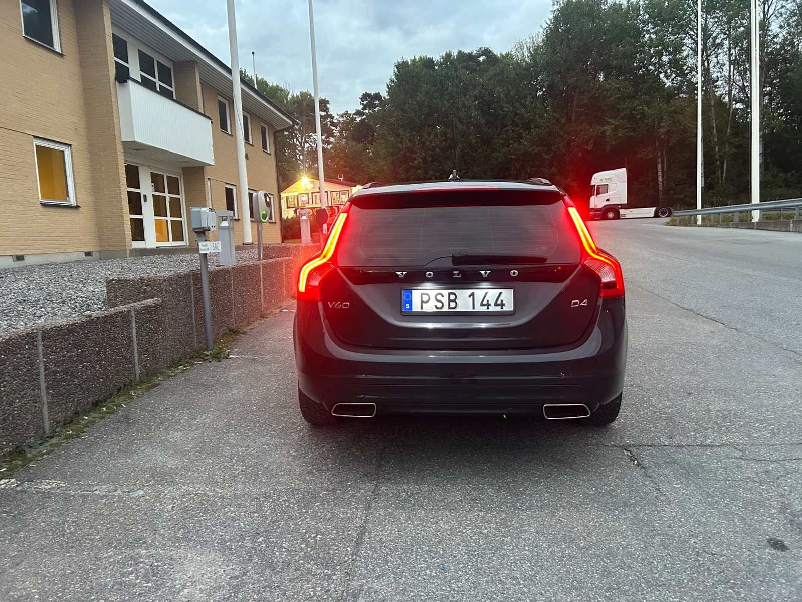 Volvo V60 D4 Geartronic 2015, bild 3/8