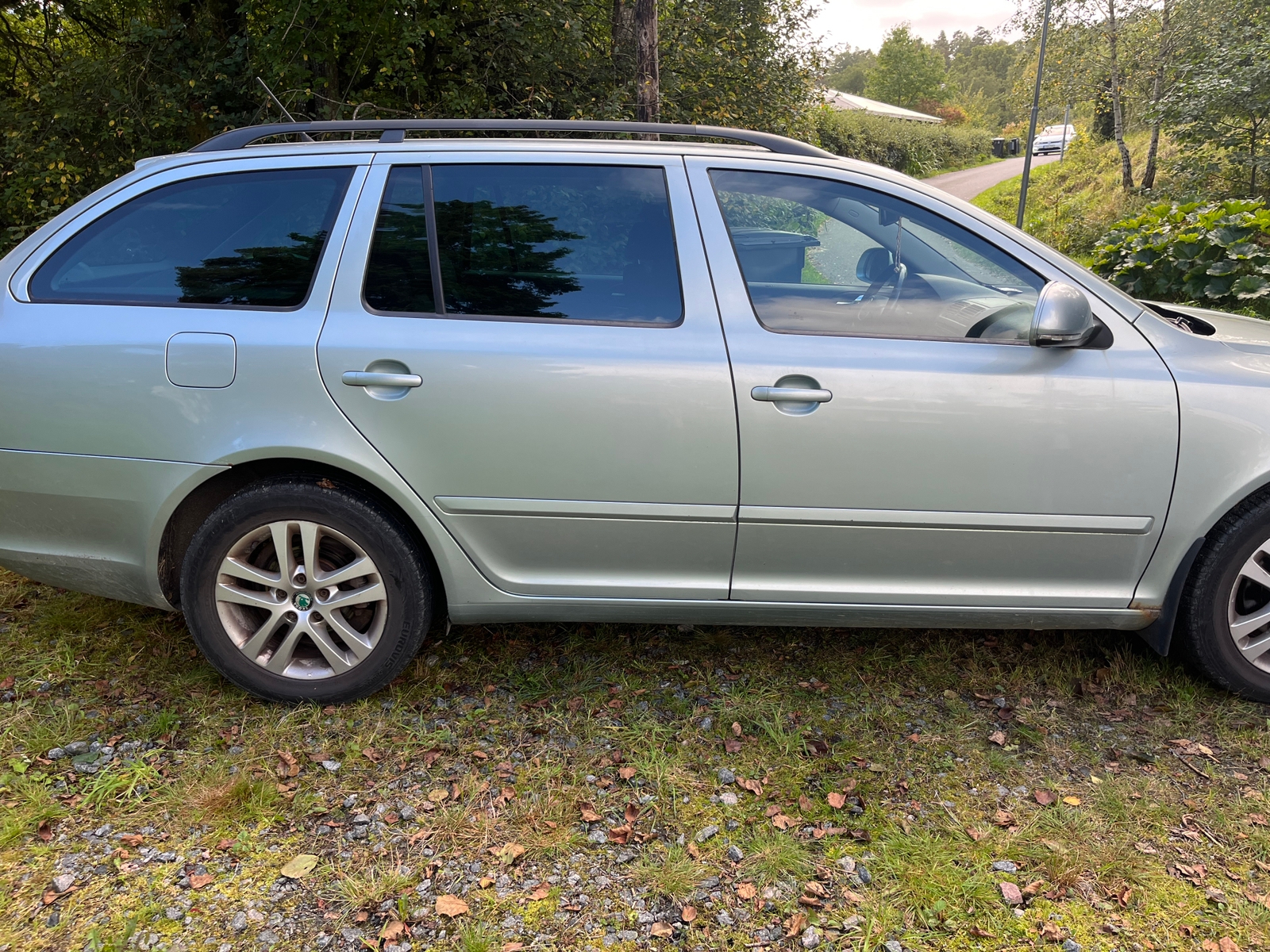 Skoda Octavia Kombi 1.6 TDI Manuell 2011, bild 5/10