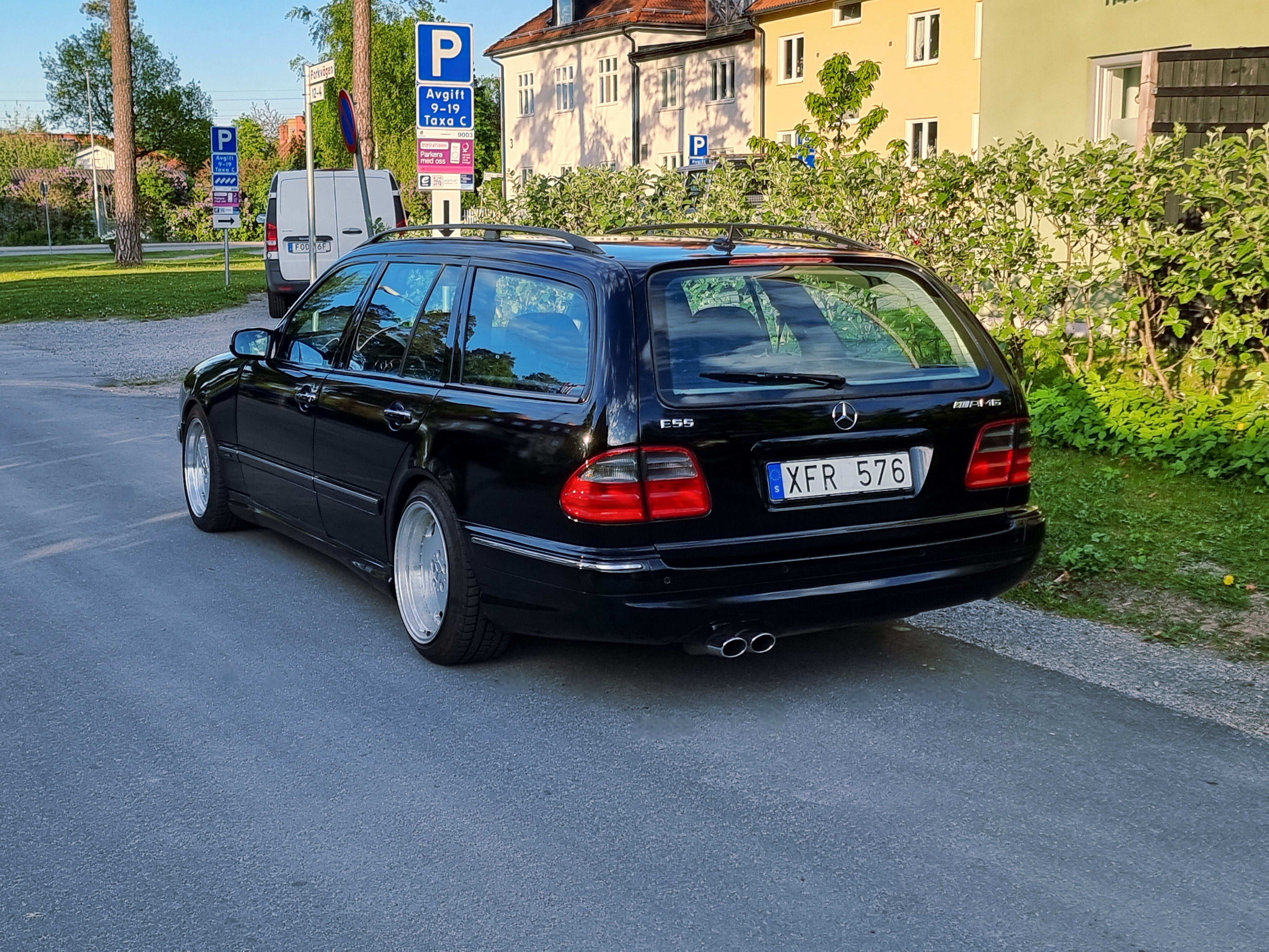 Mercedes-Benz E 2000, bild 2/4