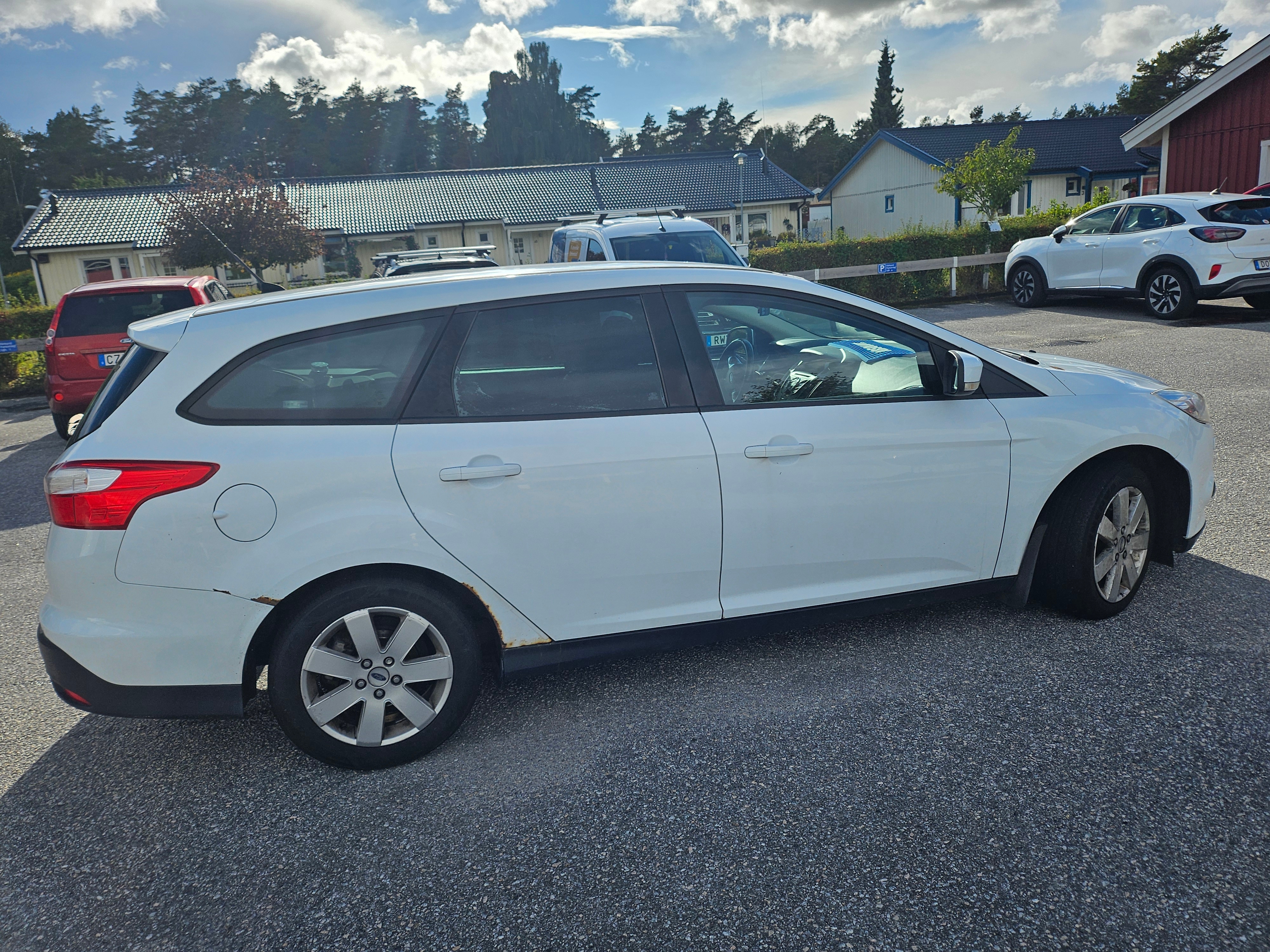 Ford Focus Kombi 1.6 TDCi Manuell 2011, kuva 4/5